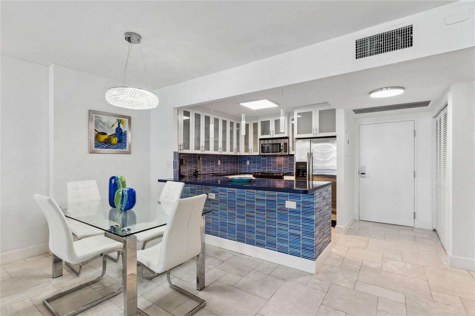Roney Palace Unit #1015 | Picture 10