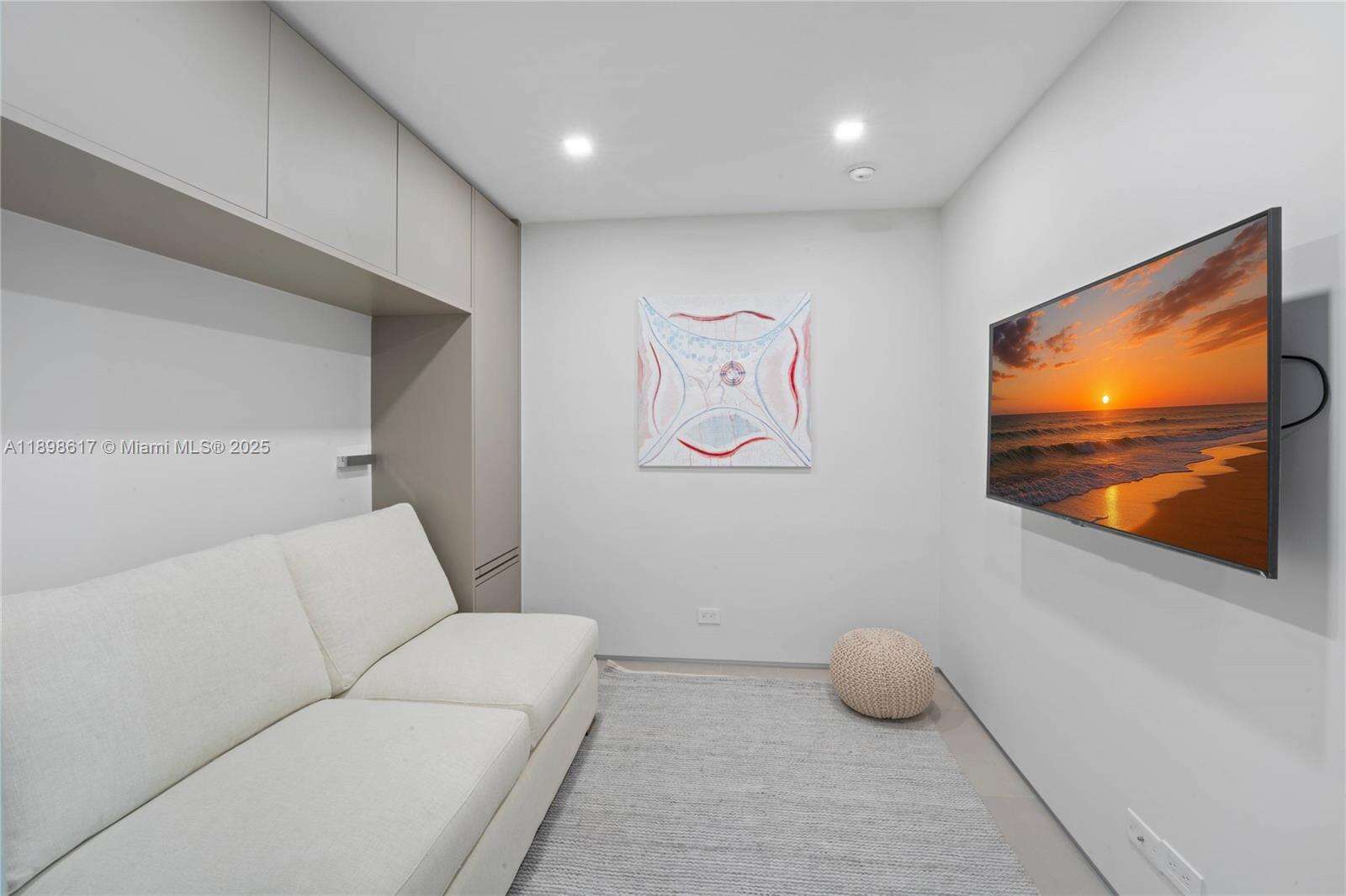 Roney Palace Unit #1005 | Picture 16