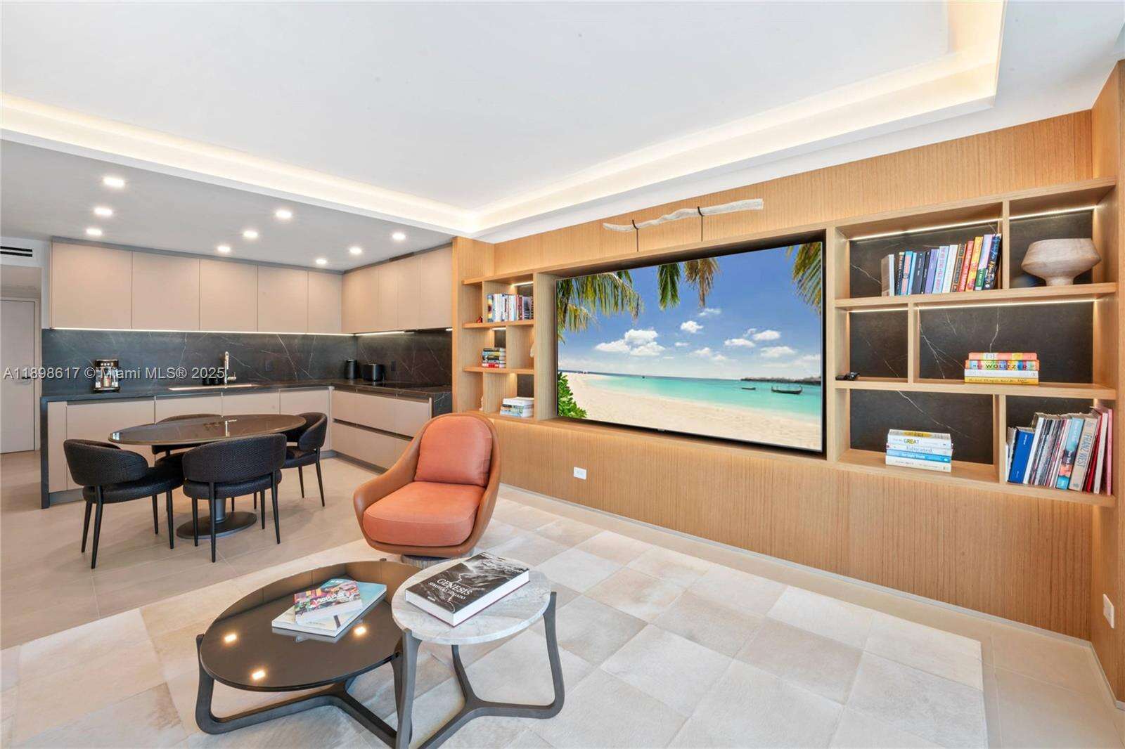 Roney Palace Unit #1005 | Picture 4