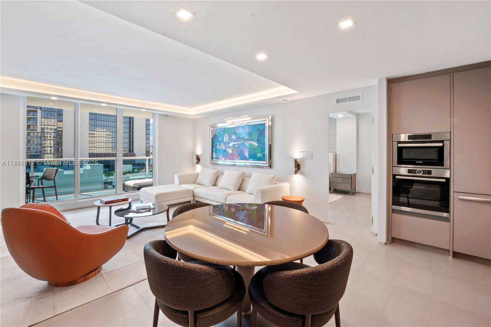 Roney Palace Unit #1005 | Picture 9