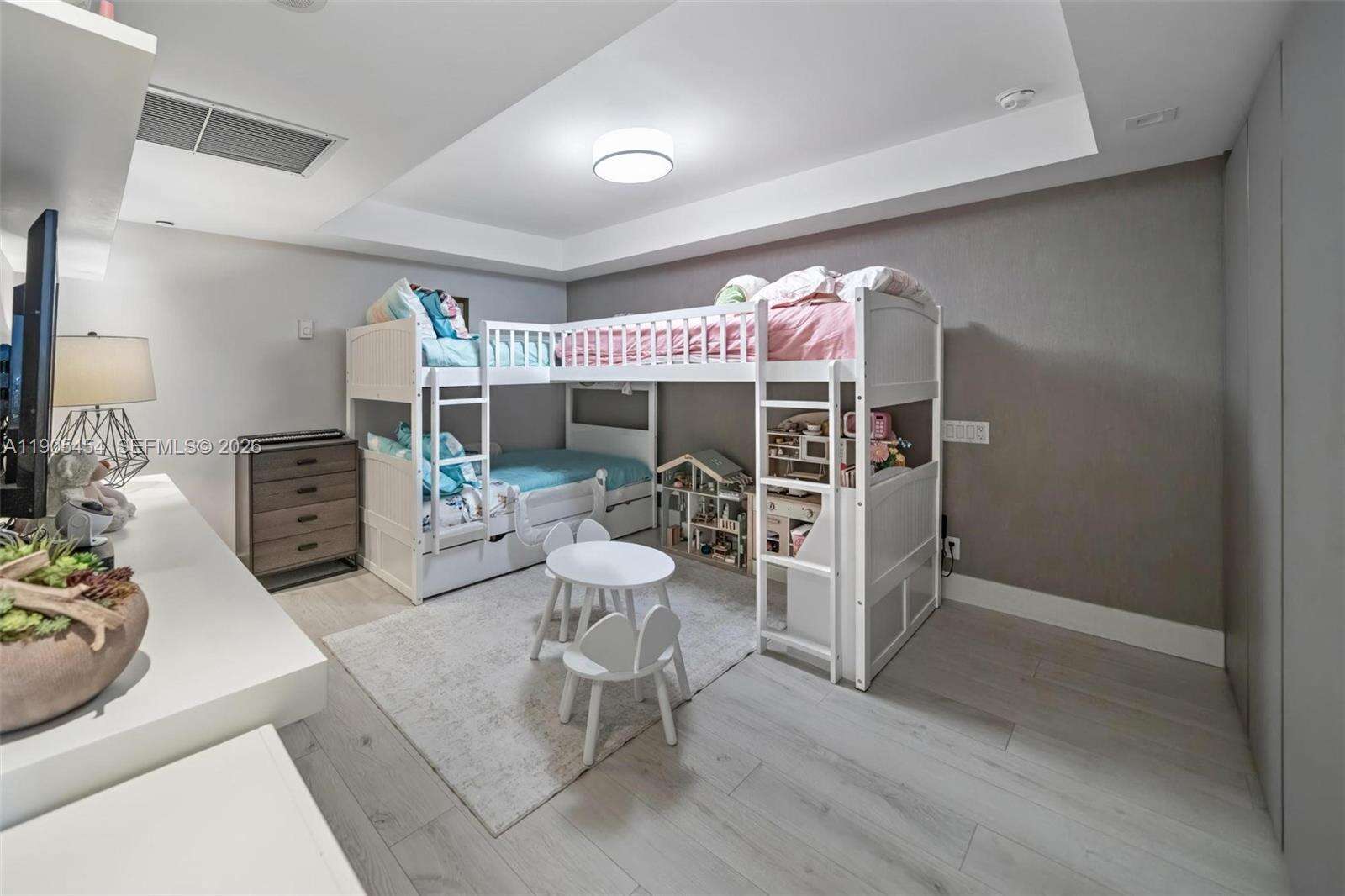 Roney Palace Unit #1414/1415 | Picture 12