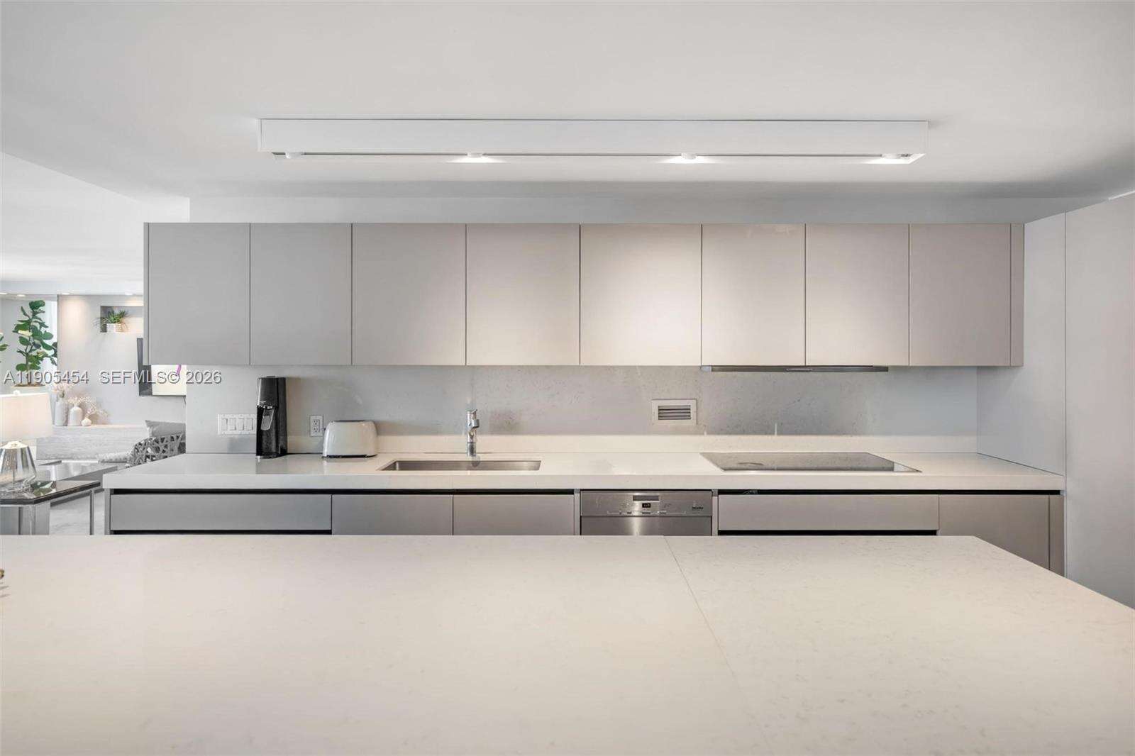 Roney Palace Unit #1414/1415 | Picture 16