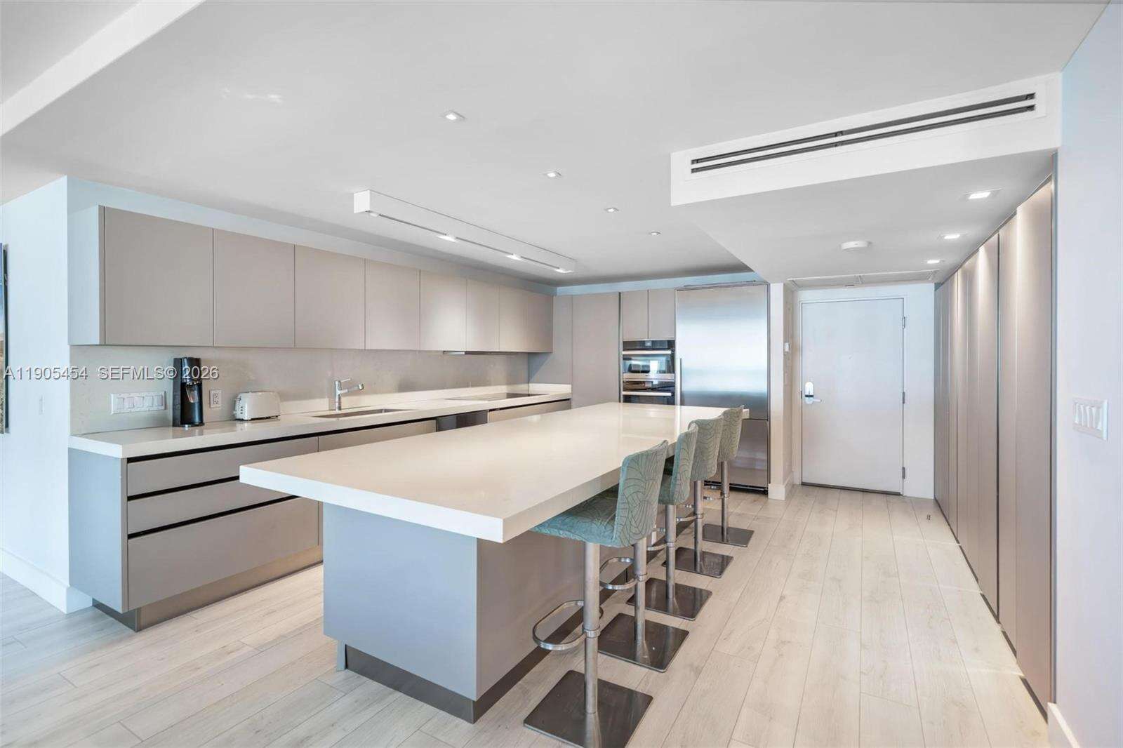 Roney Palace Unit #1414/1415 | Picture 7