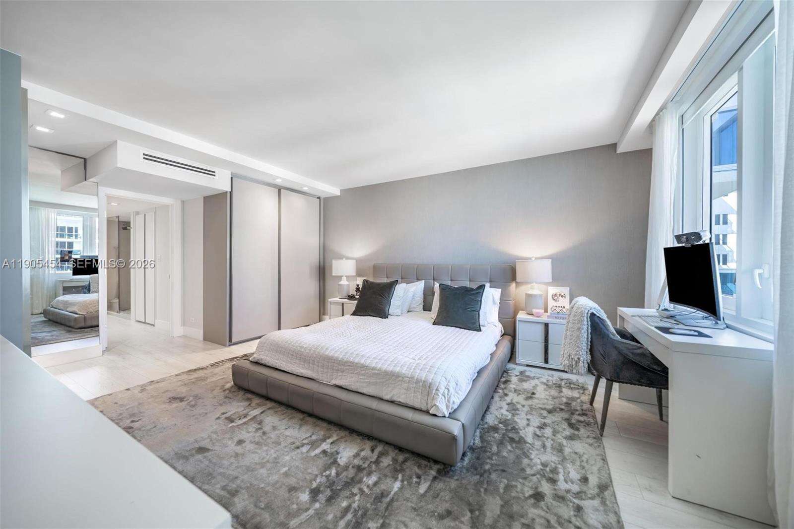 Roney Palace Unit #1414/1415 | Picture 9