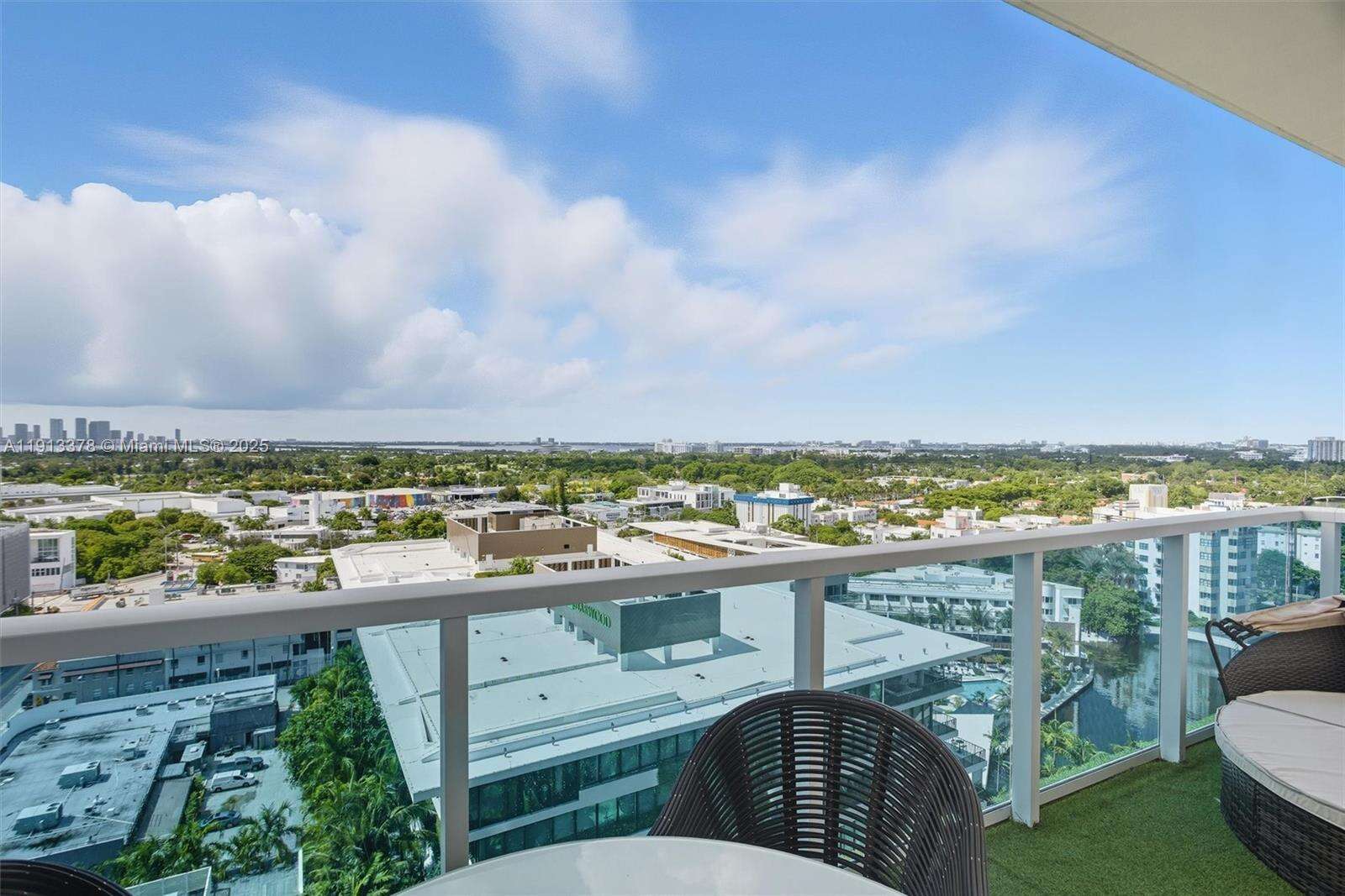 Roney Palace Unit #1634 | Picture 24