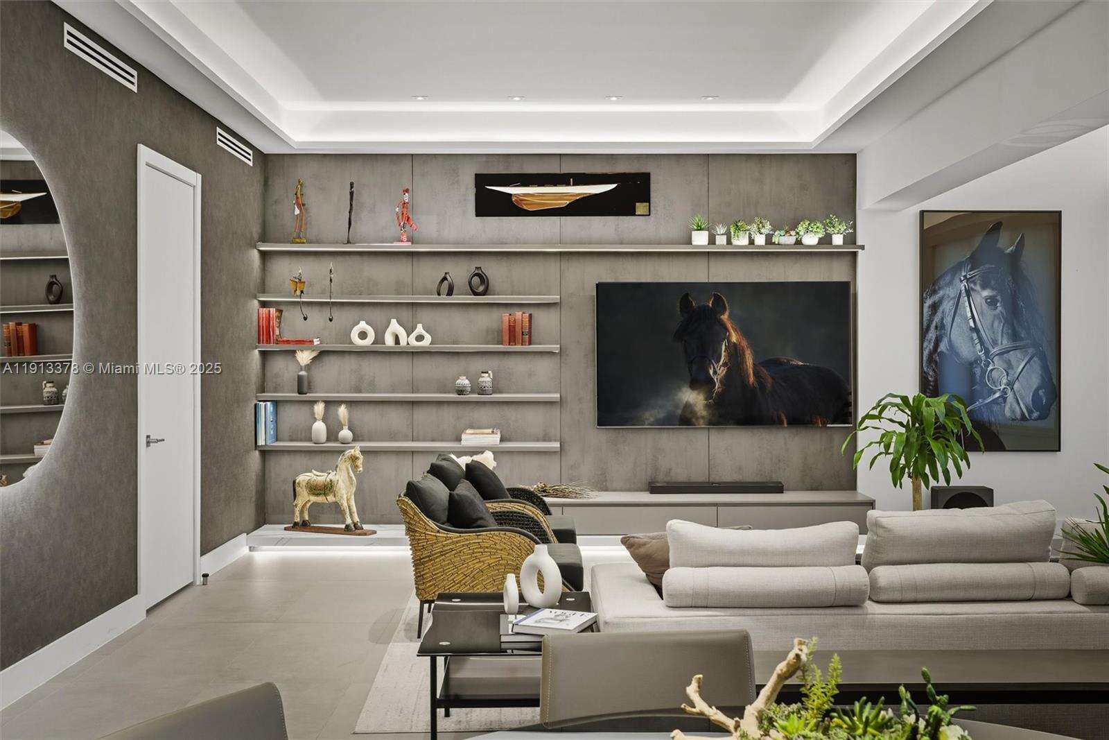 Roney Palace Unit #1634 | Picture 40