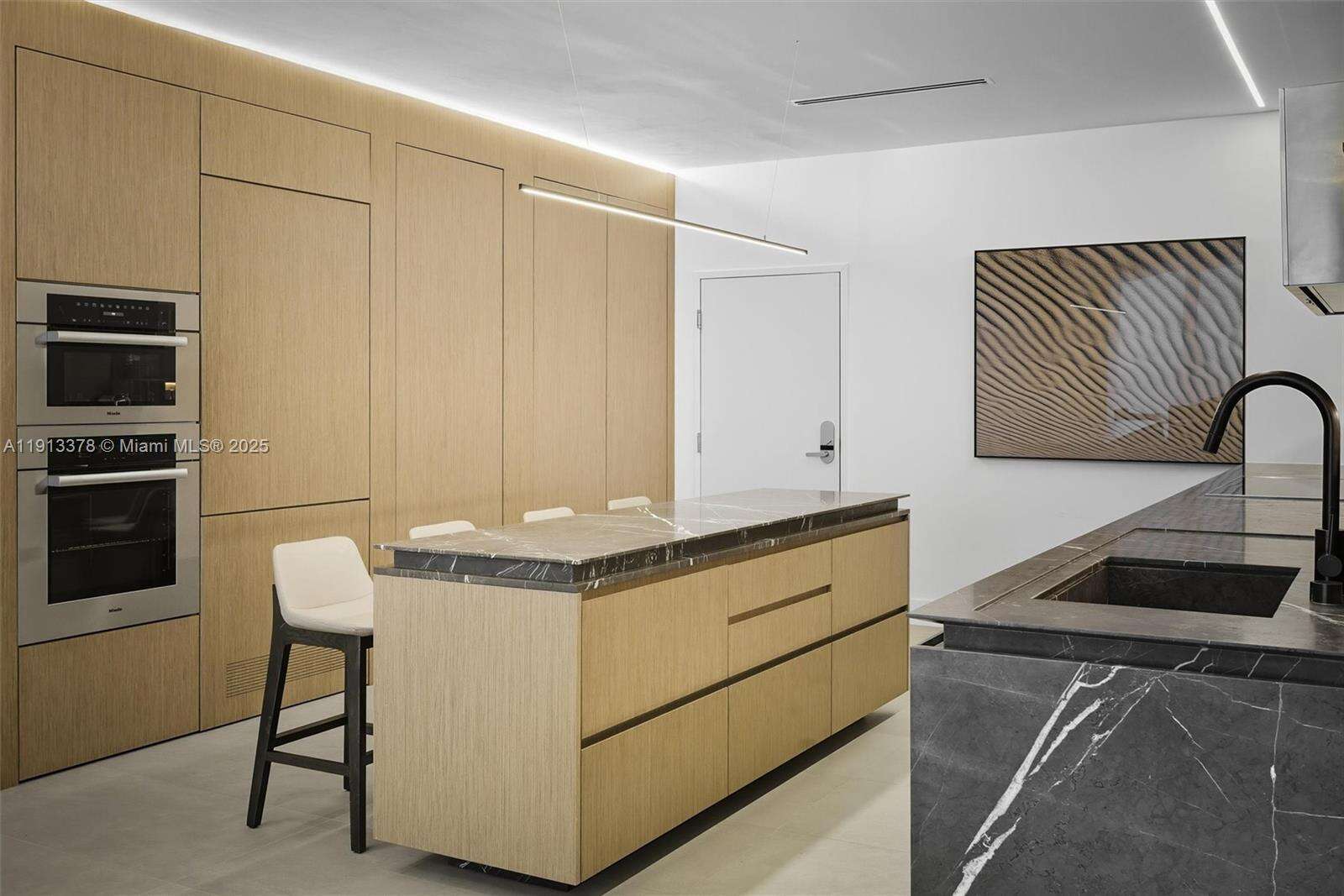 Roney Palace Unit #1634 | Picture 49