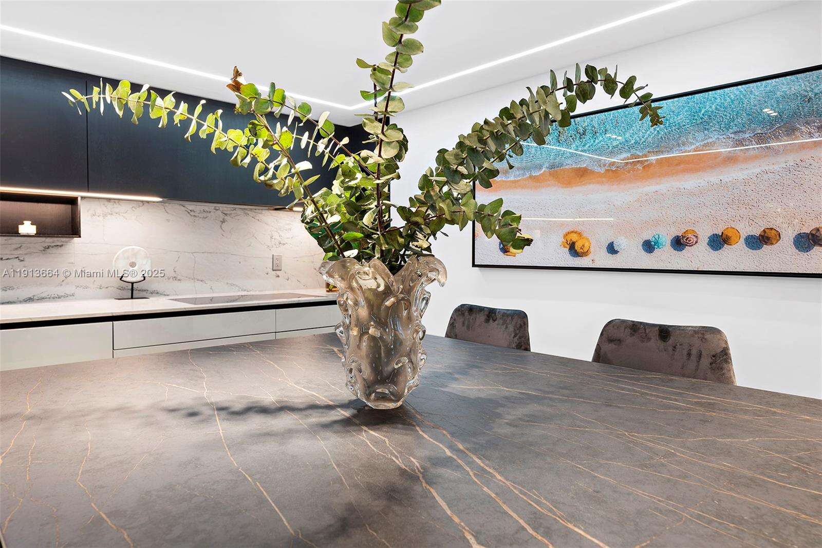 Roney Palace Unit #1004 | Picture 29