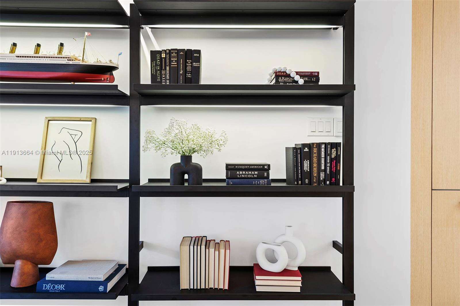 Roney Palace Unit #1004 | Picture 33