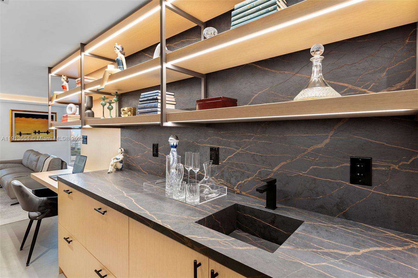 Roney Palace Unit #1004 | Picture 41