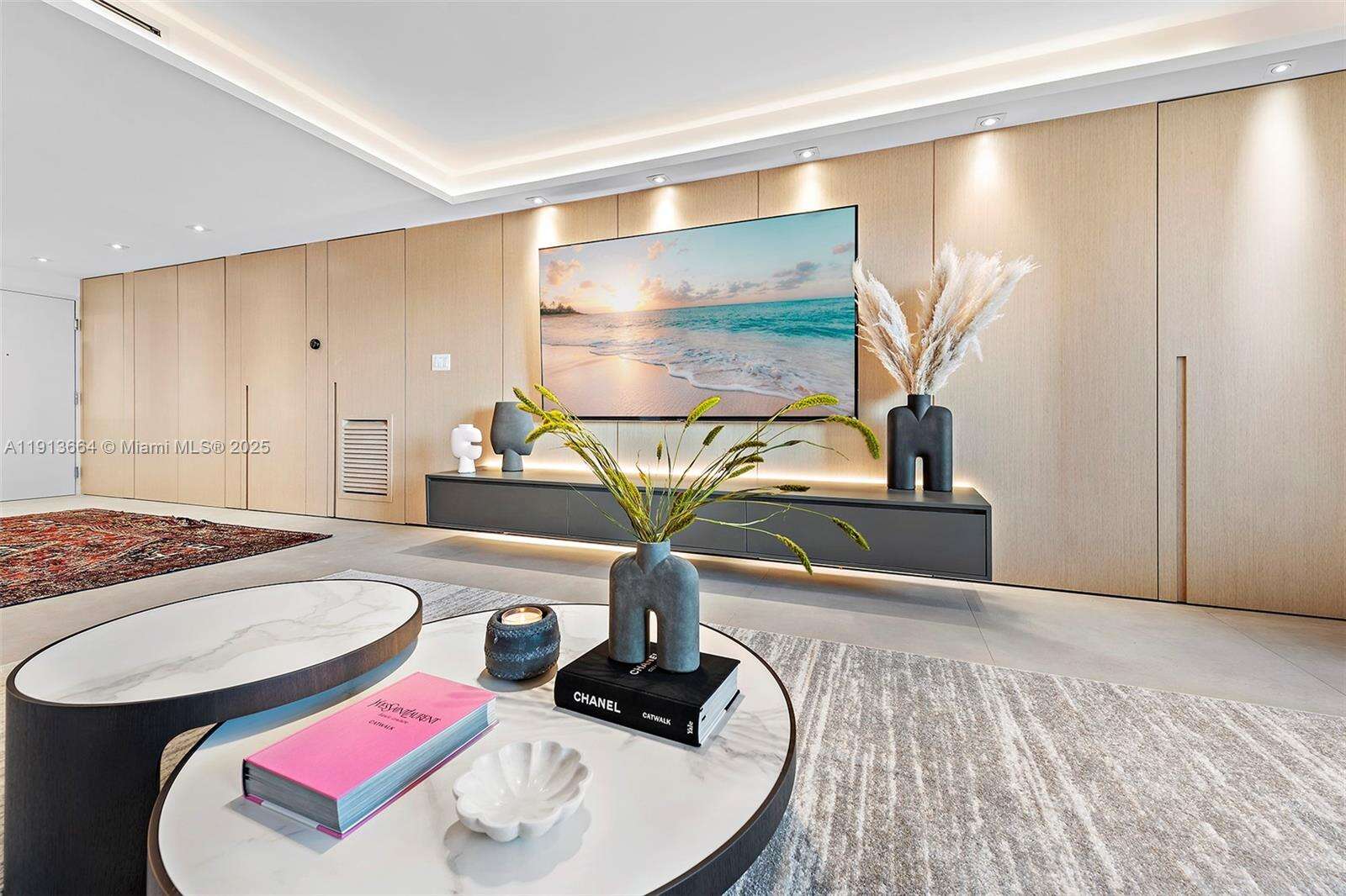 Roney Palace Unit #1004 | Picture 46