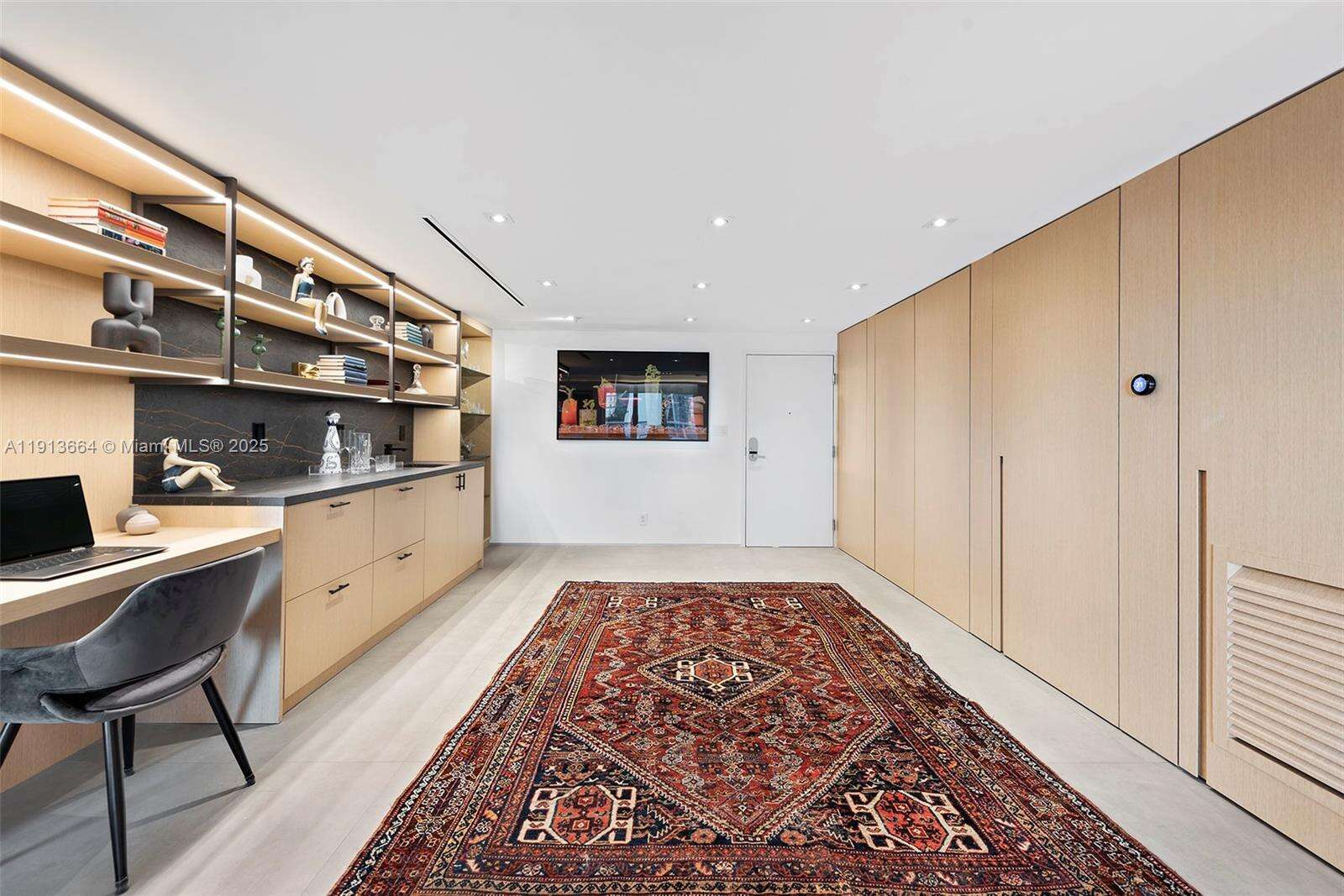 Roney Palace Unit #1004 | Picture 51