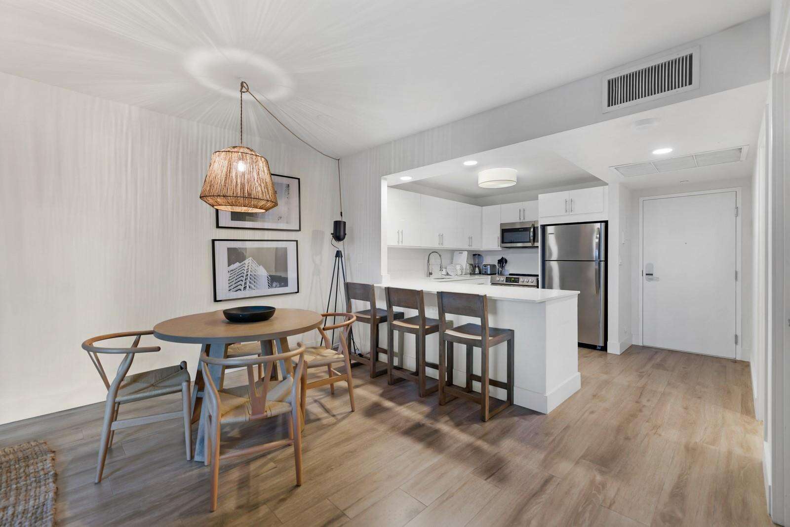 Roney Palace Unit #323 | Picture 6