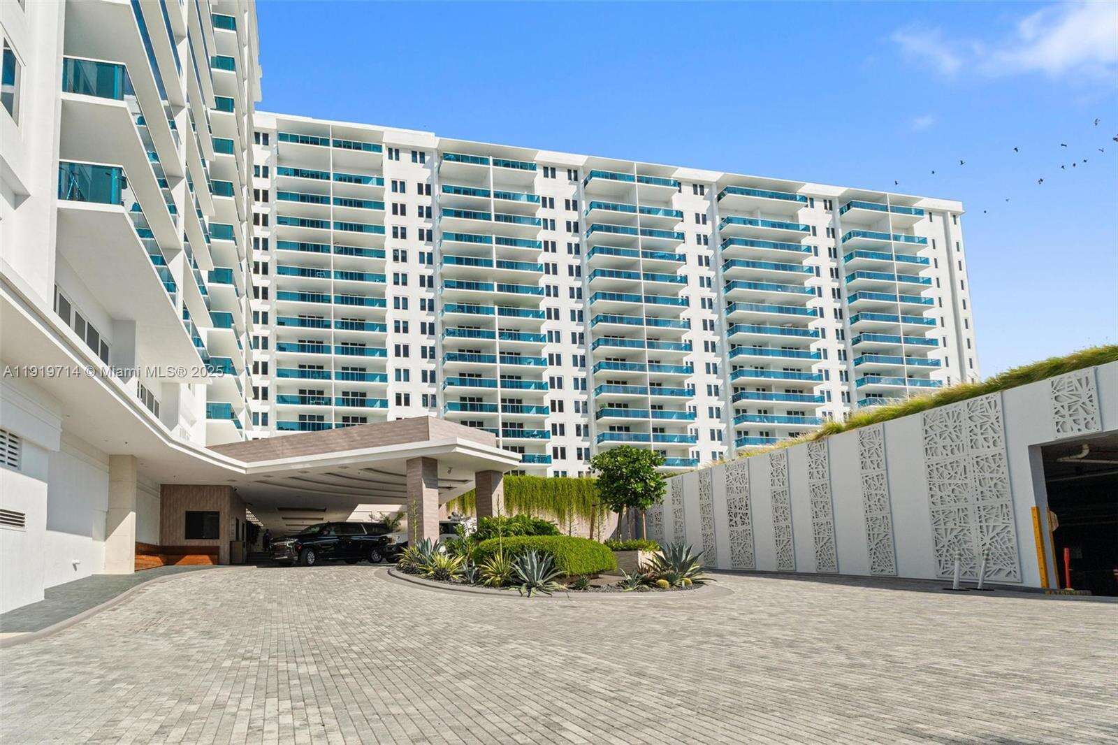 Roney Palace For Sale | Unit #802