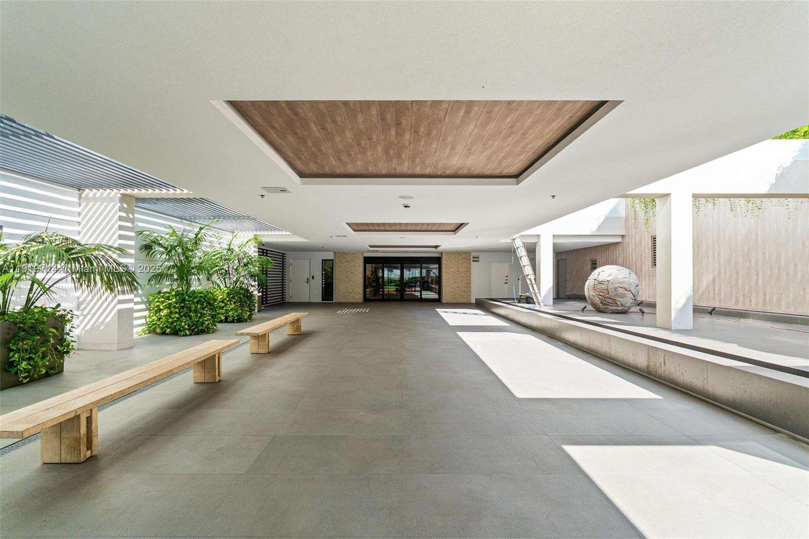 Roney Palace Unit #802 | Picture 3