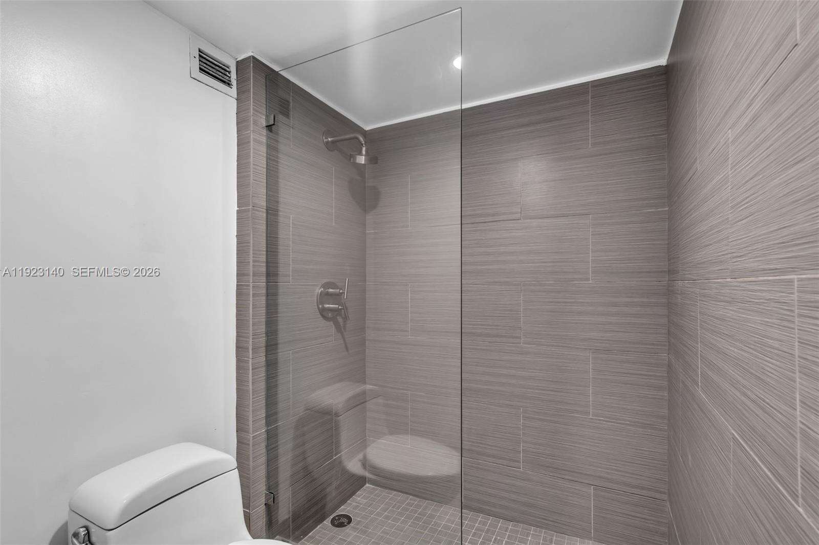 Roney Palace Unit #621 | Picture 11