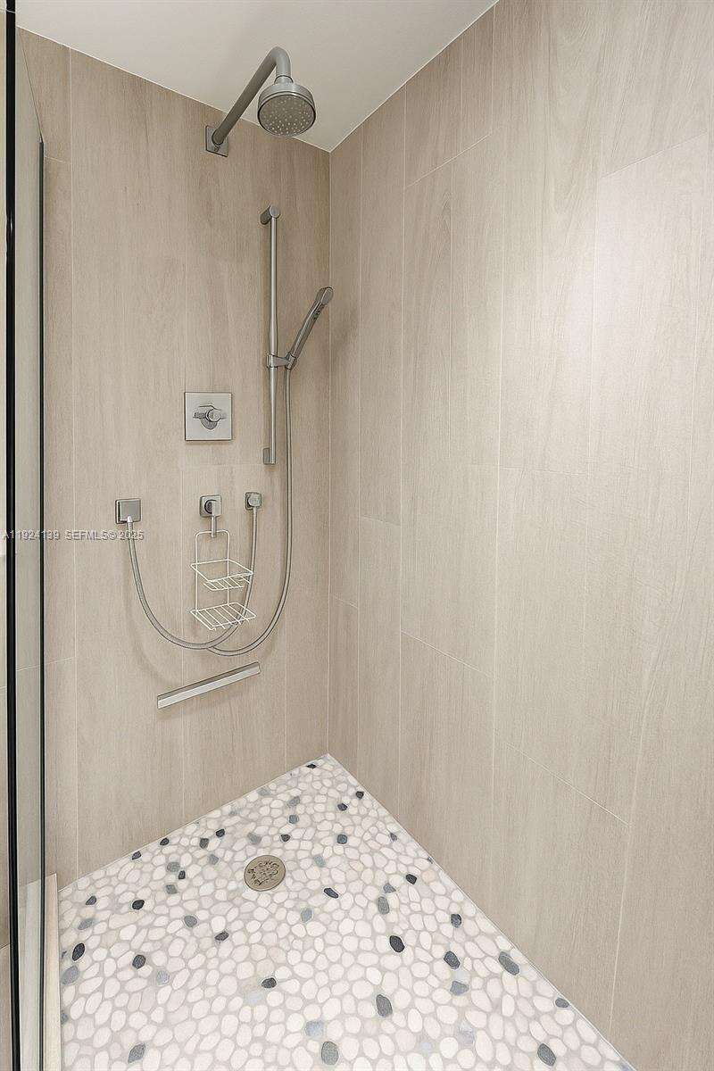 Roney Palace Unit #636 | Picture 14