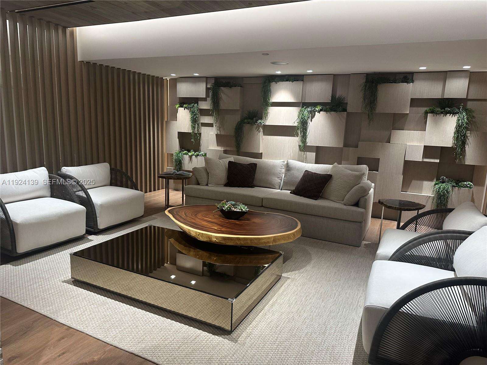 Roney Palace Unit #636 | Picture 17