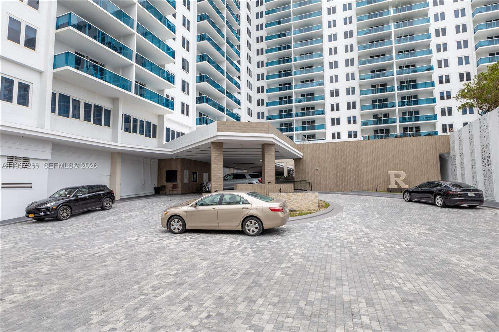 Roney Palace Unit #1038/1039 | Picture 48