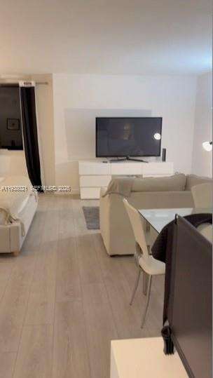 Roney Palace Unit #423 | Picture 11