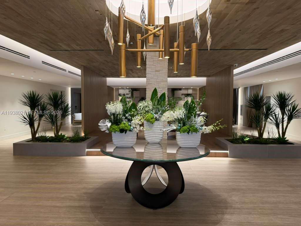 Roney Palace Unit #423 | Picture 4