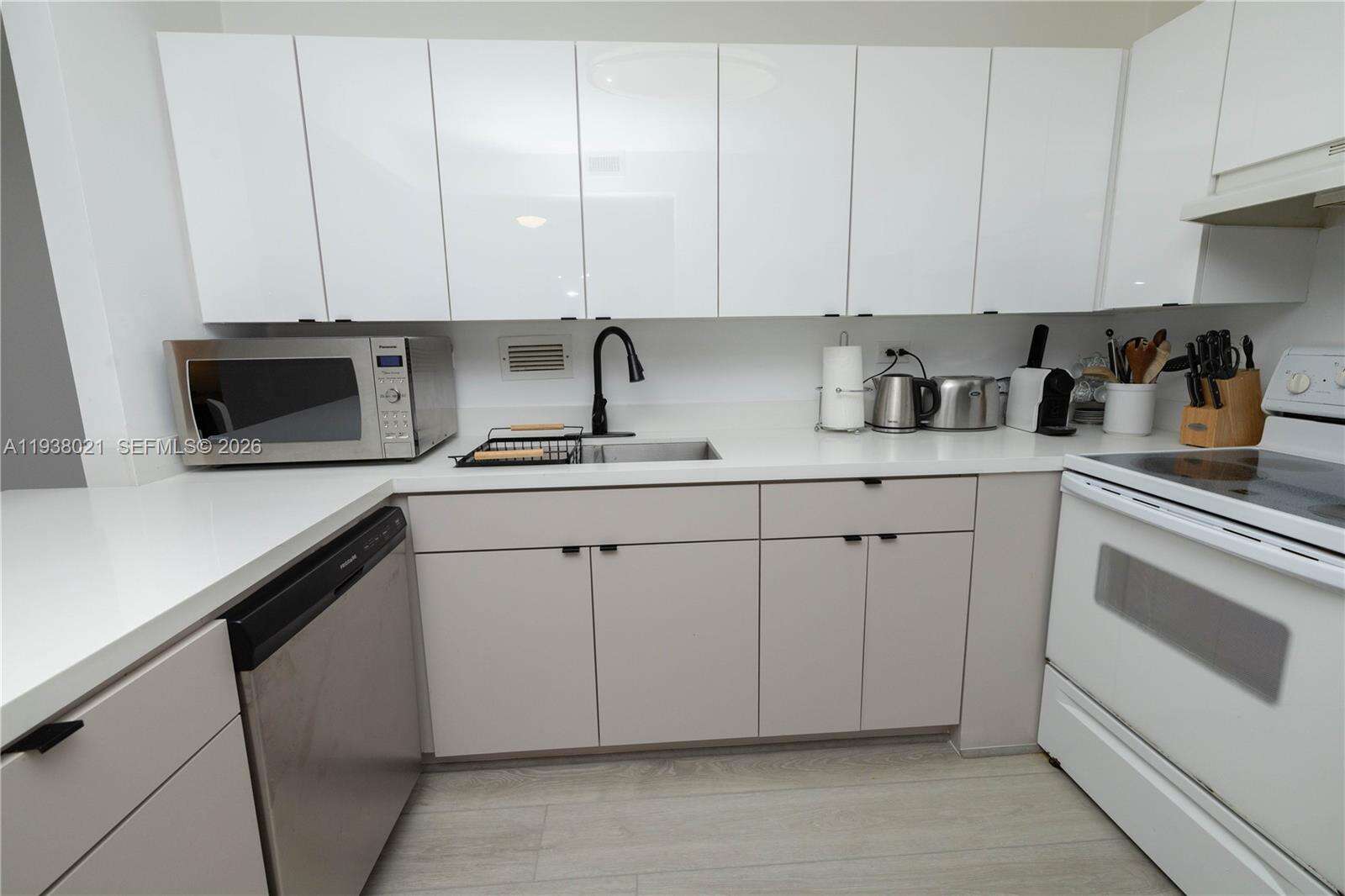 Roney Palace Unit #423 | Picture 39