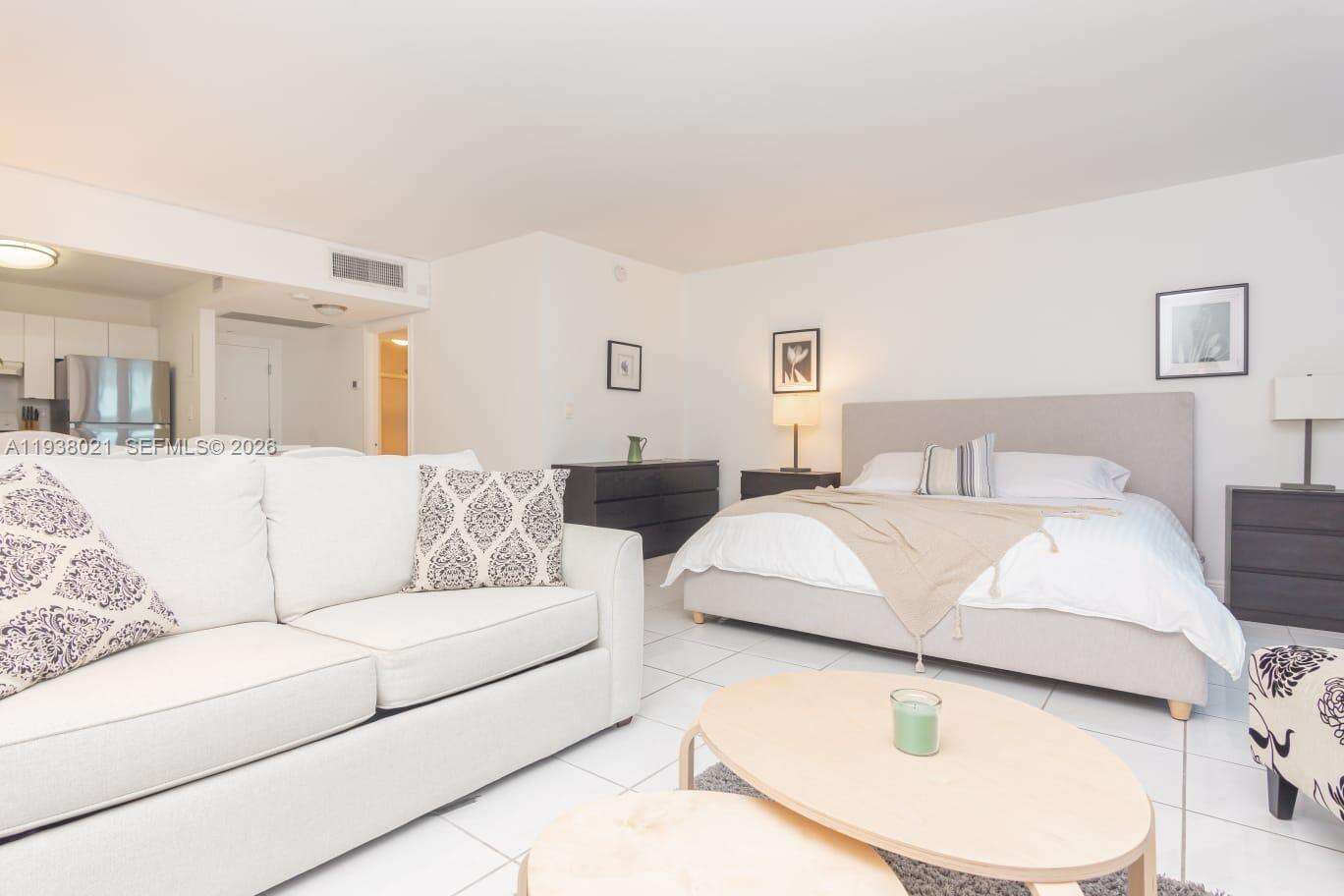 Roney Palace Unit #423 | Picture 6