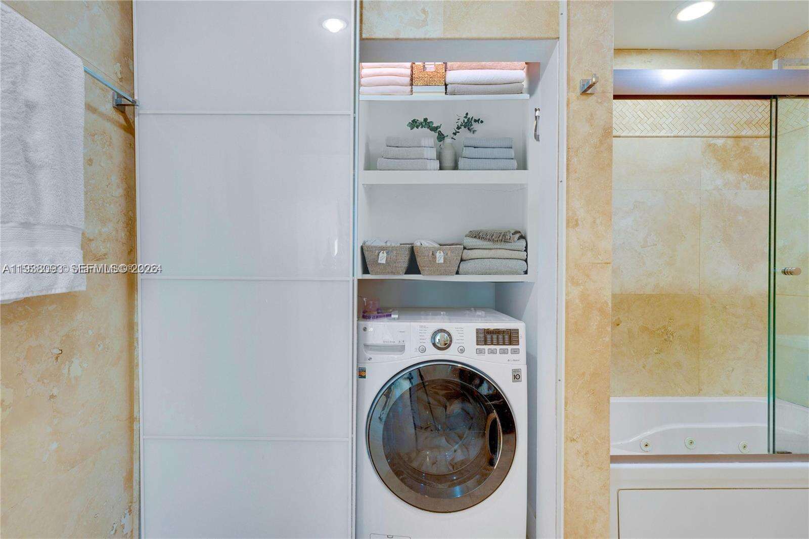 Roney Palace Unit #PENTHOUSE-22 | Picture 26