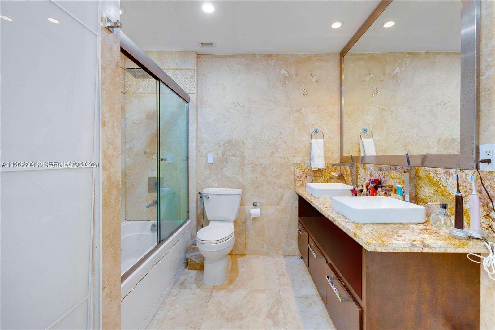 Roney Palace Unit #PENTHOUSE-22 | Picture 28