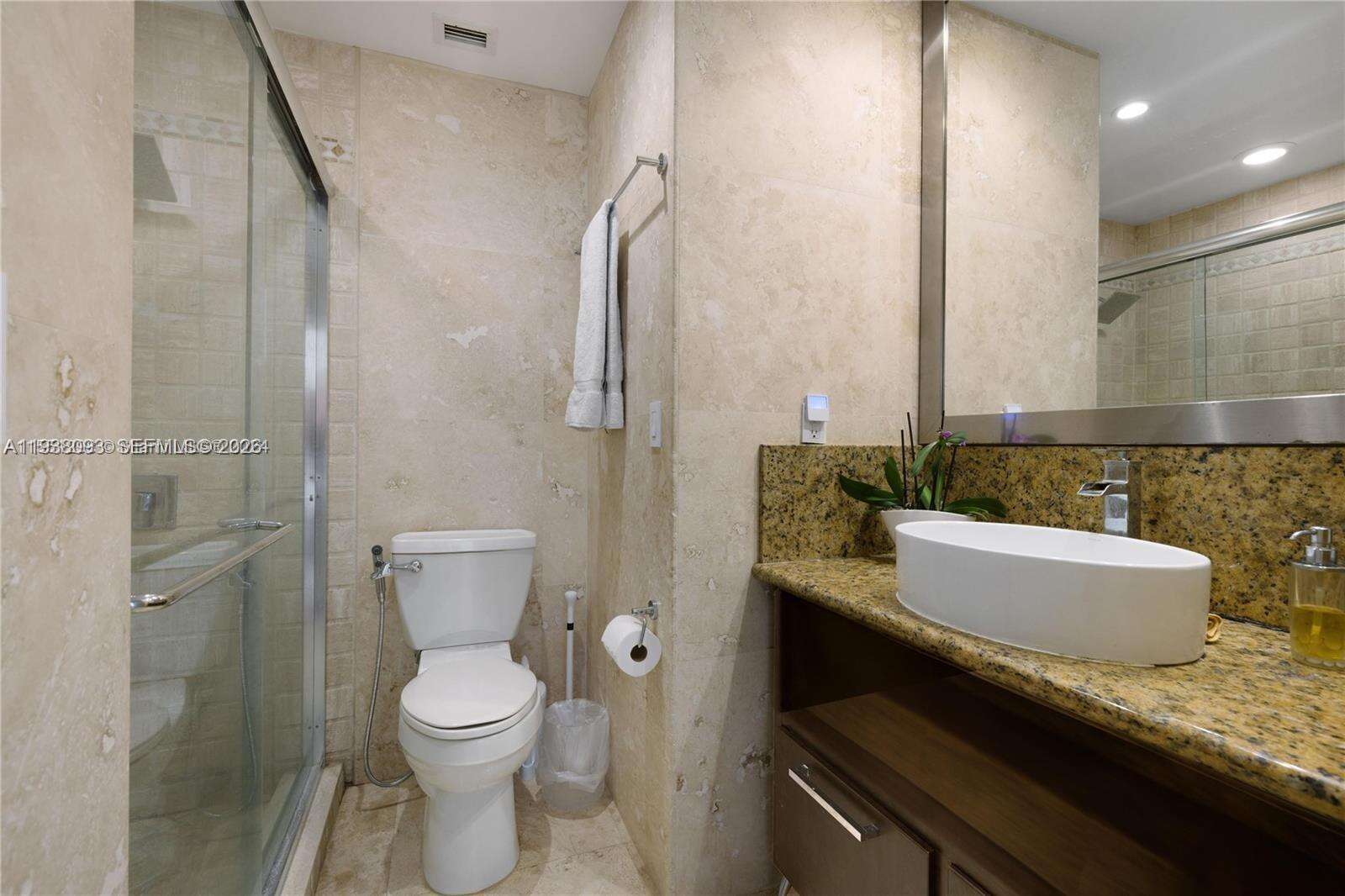 Roney Palace Unit #PENTHOUSE-22 | Picture 31