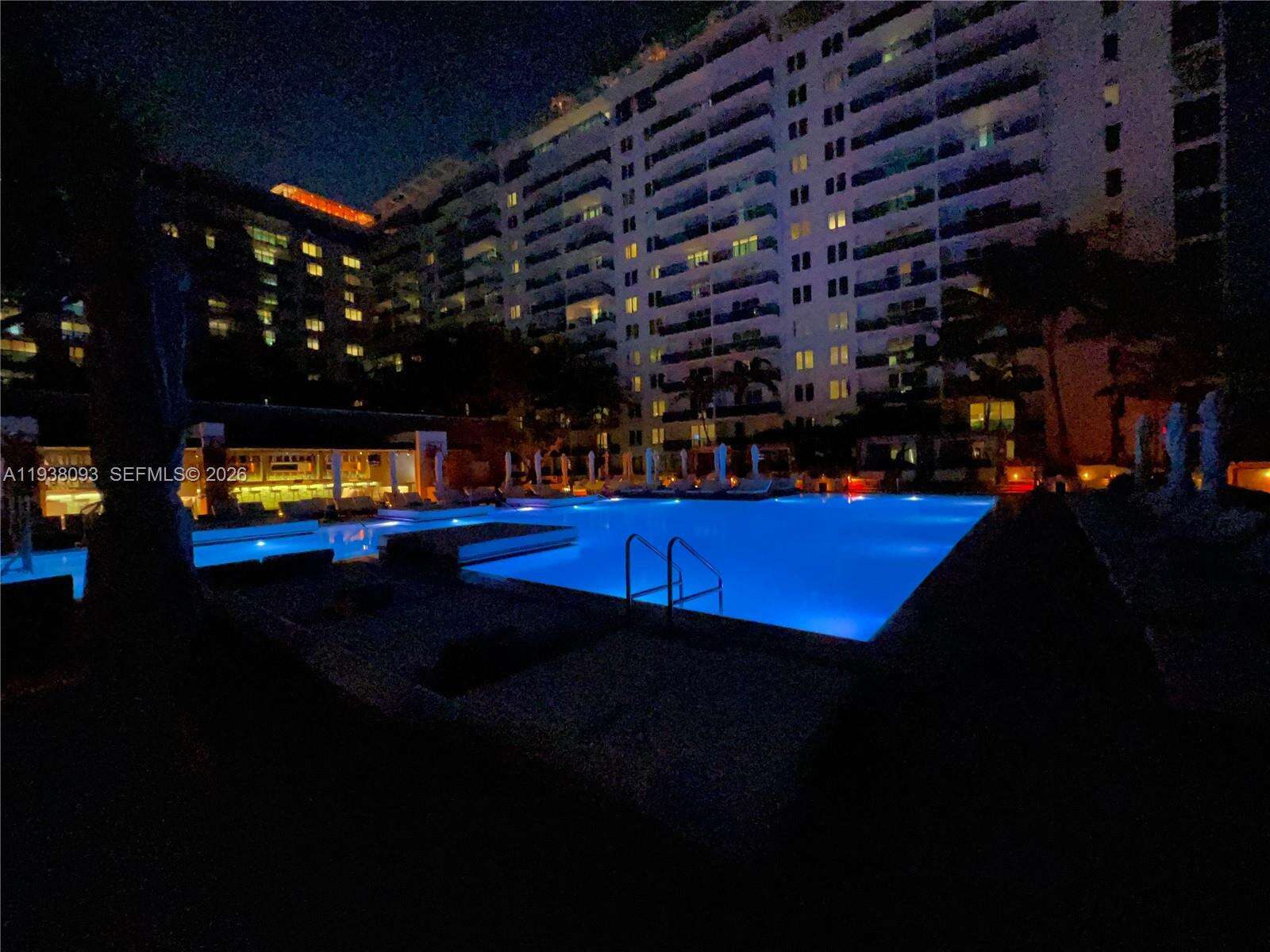 Roney Palace Unit #PENTHOUSE-22 | Picture 5