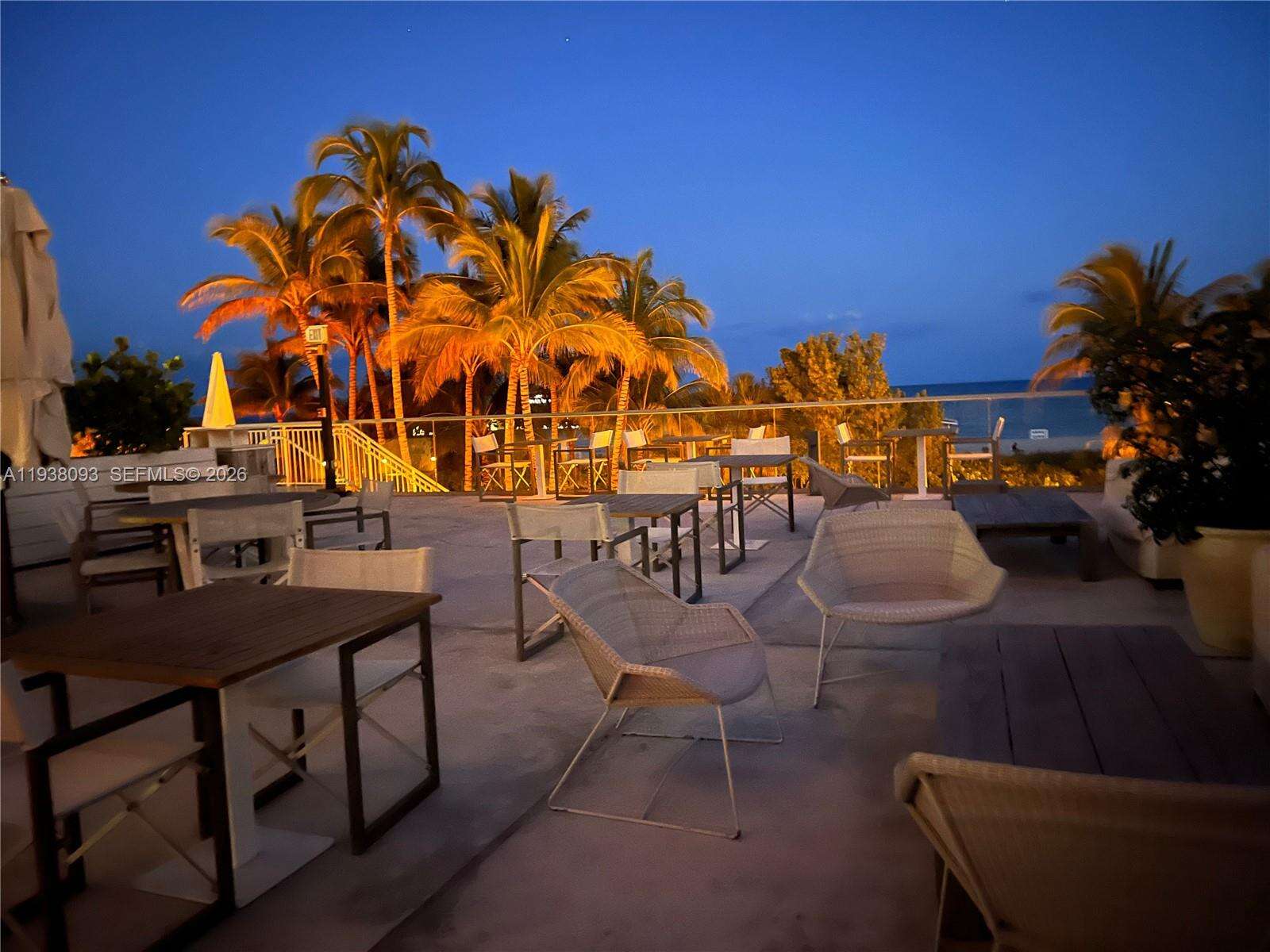 Roney Palace Unit #PENTHOUSE-22 | Picture 6