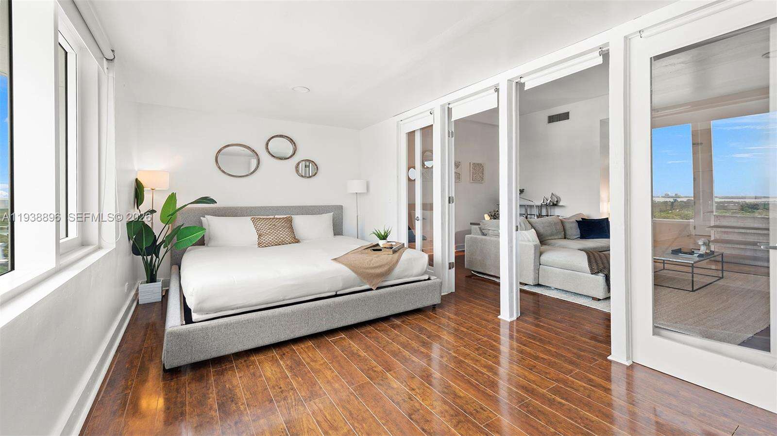 Roney Palace Unit #1632 | Picture 5