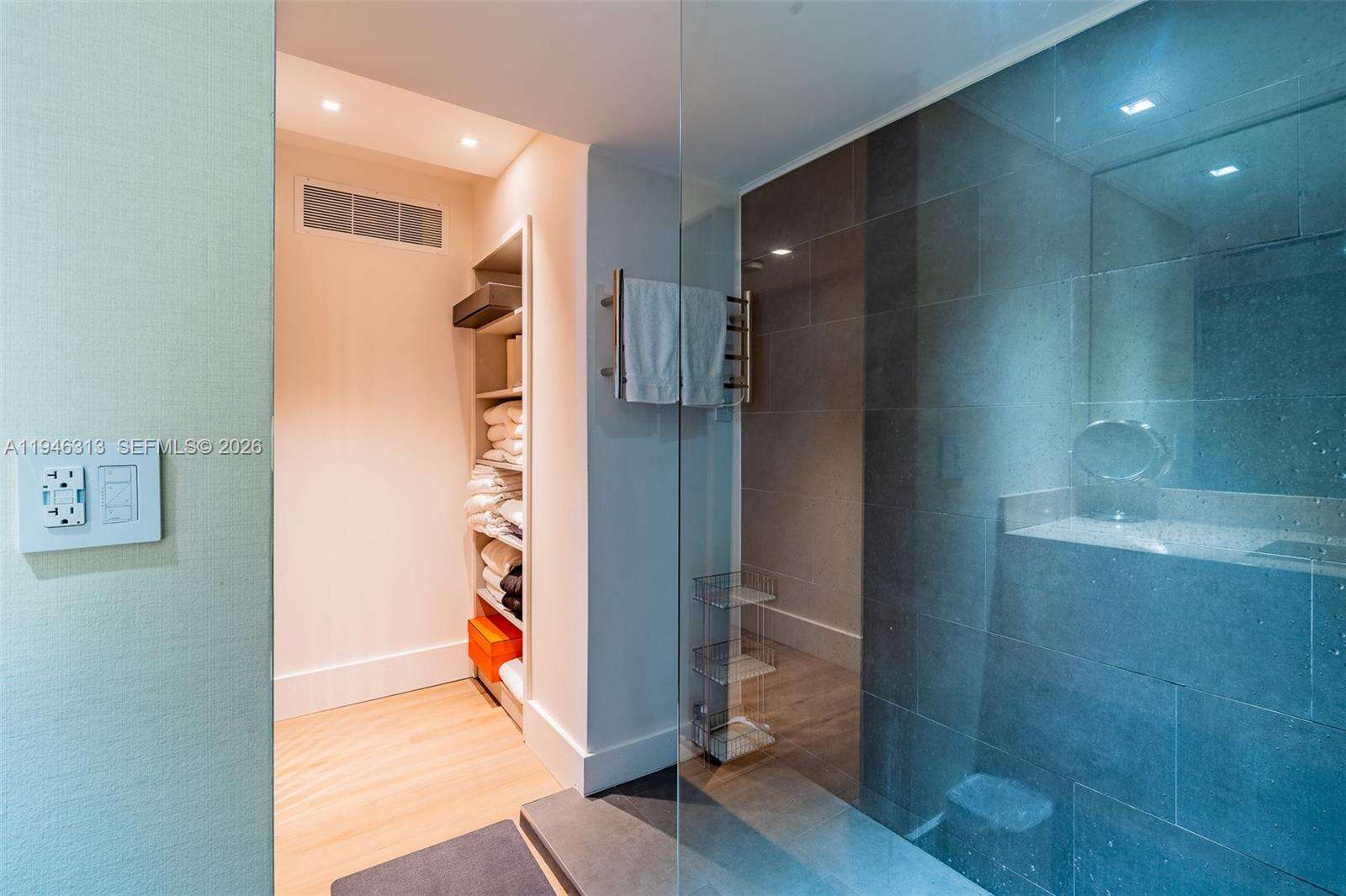 Roney Palace Unit #719 | Picture 12