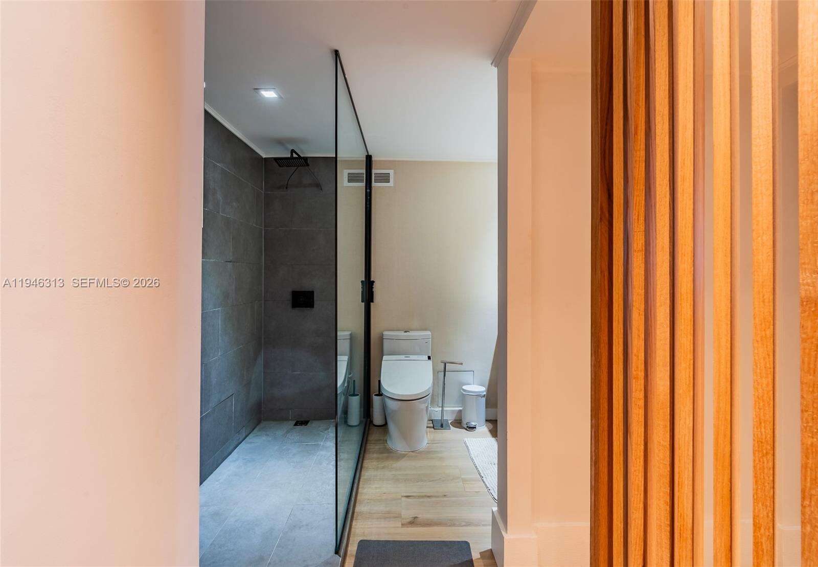 Roney Palace Unit #719 | Picture 9