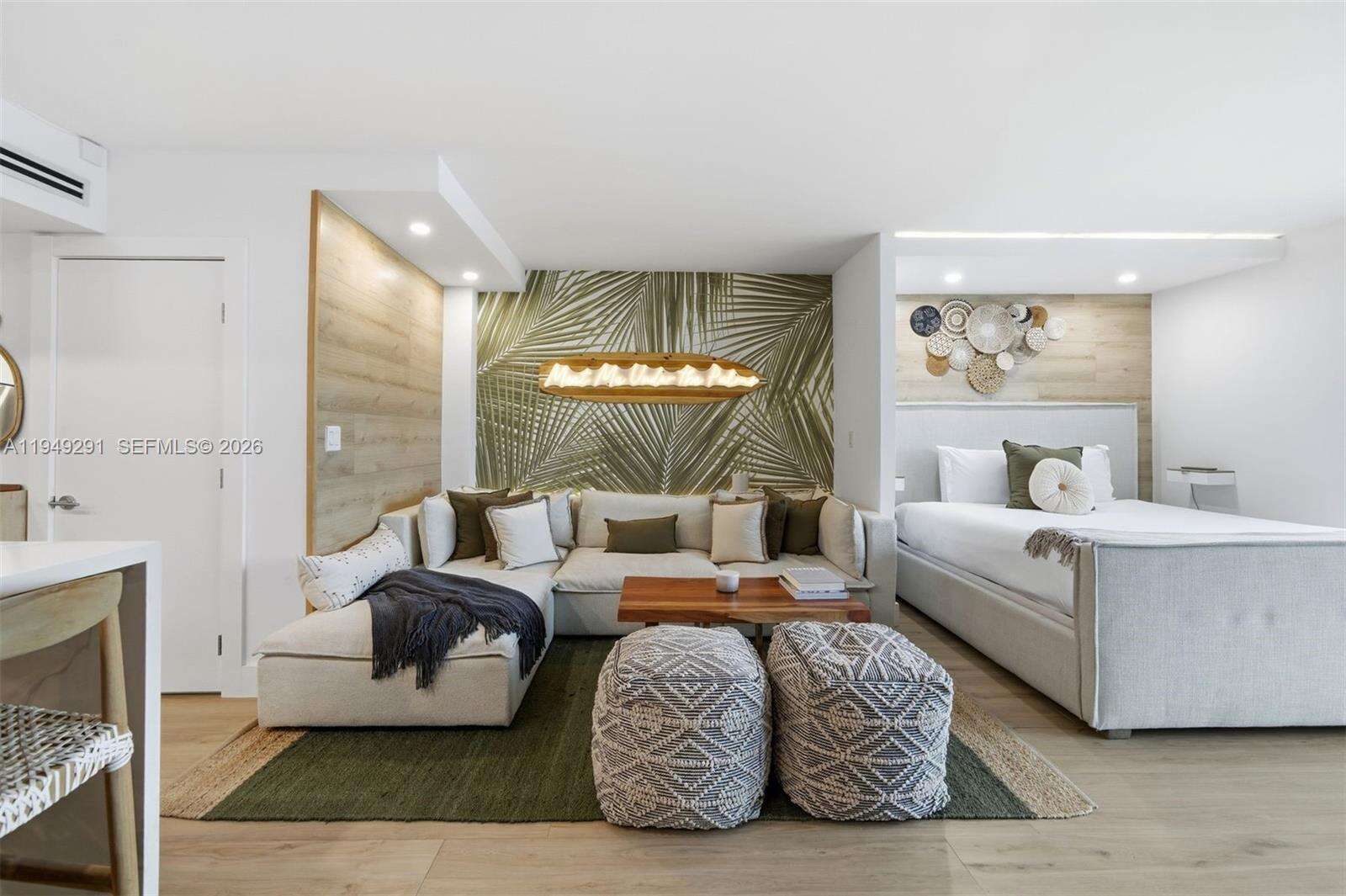 Roney Palace Unit #1429 | Picture 19