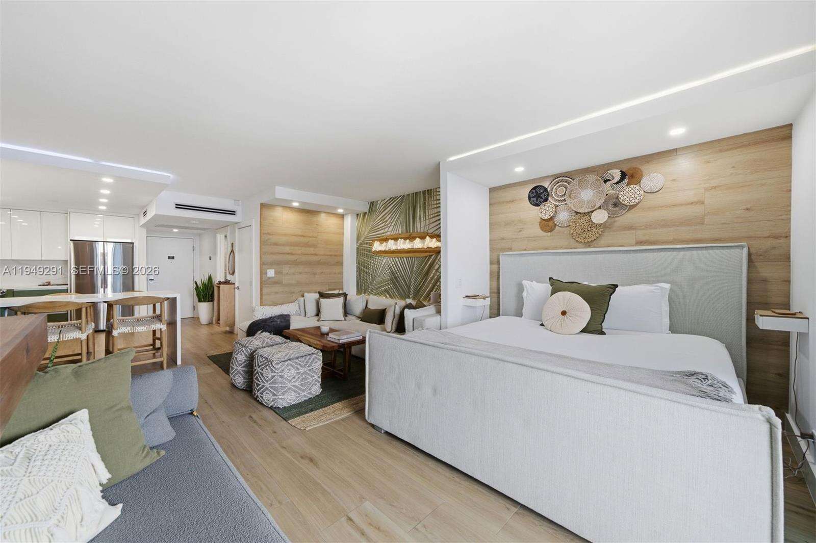 Roney Palace Unit #1429 | Picture 20