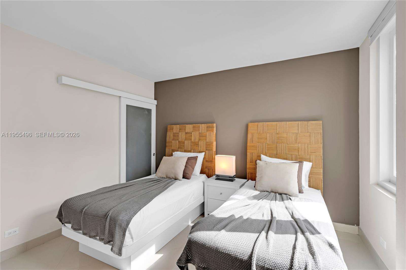 Roney Palace Unit #1006 | Picture 20