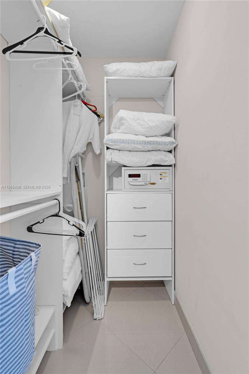 Roney Palace Unit #1006 | Picture 22