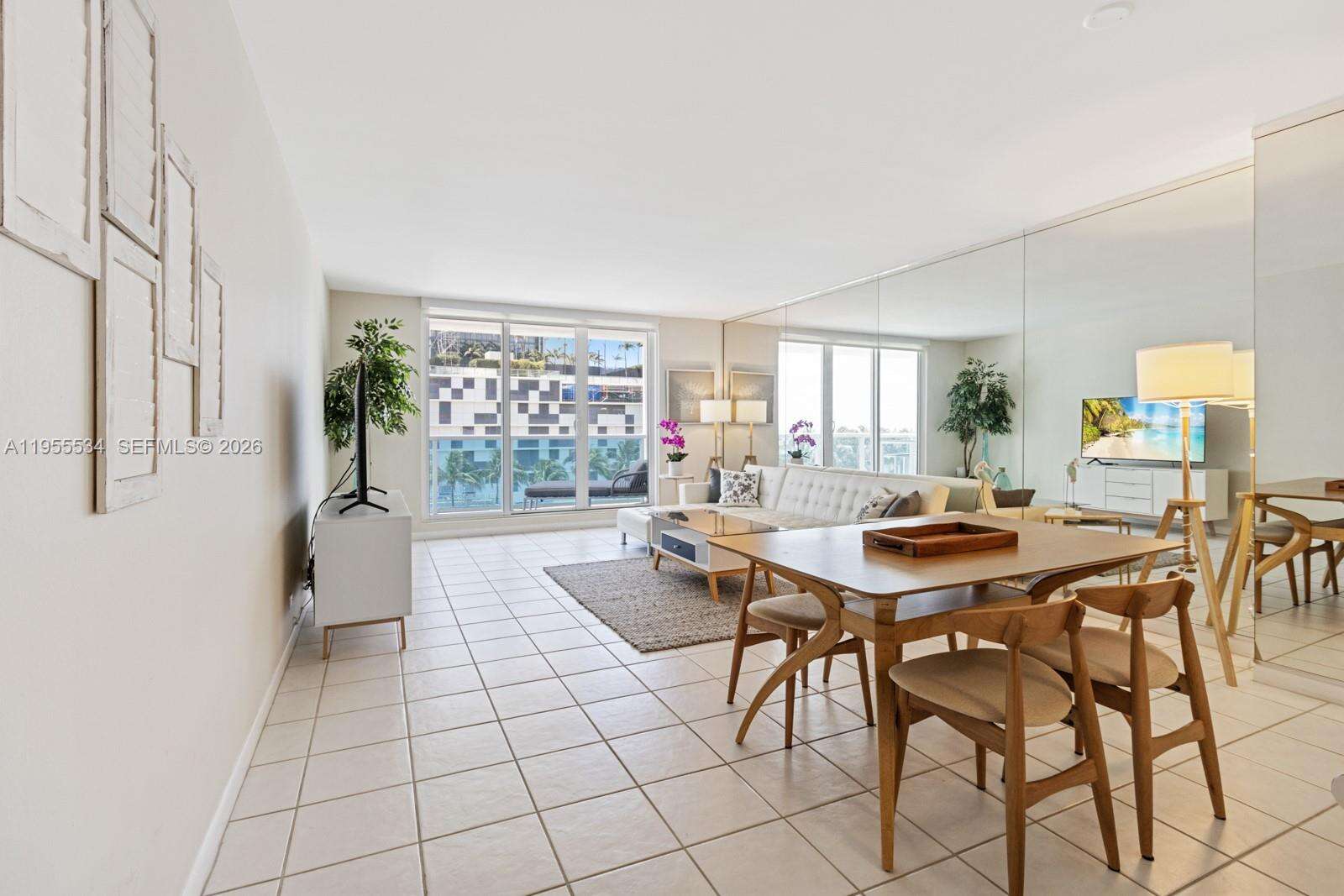 Roney Palace Unit #404 | Picture 9