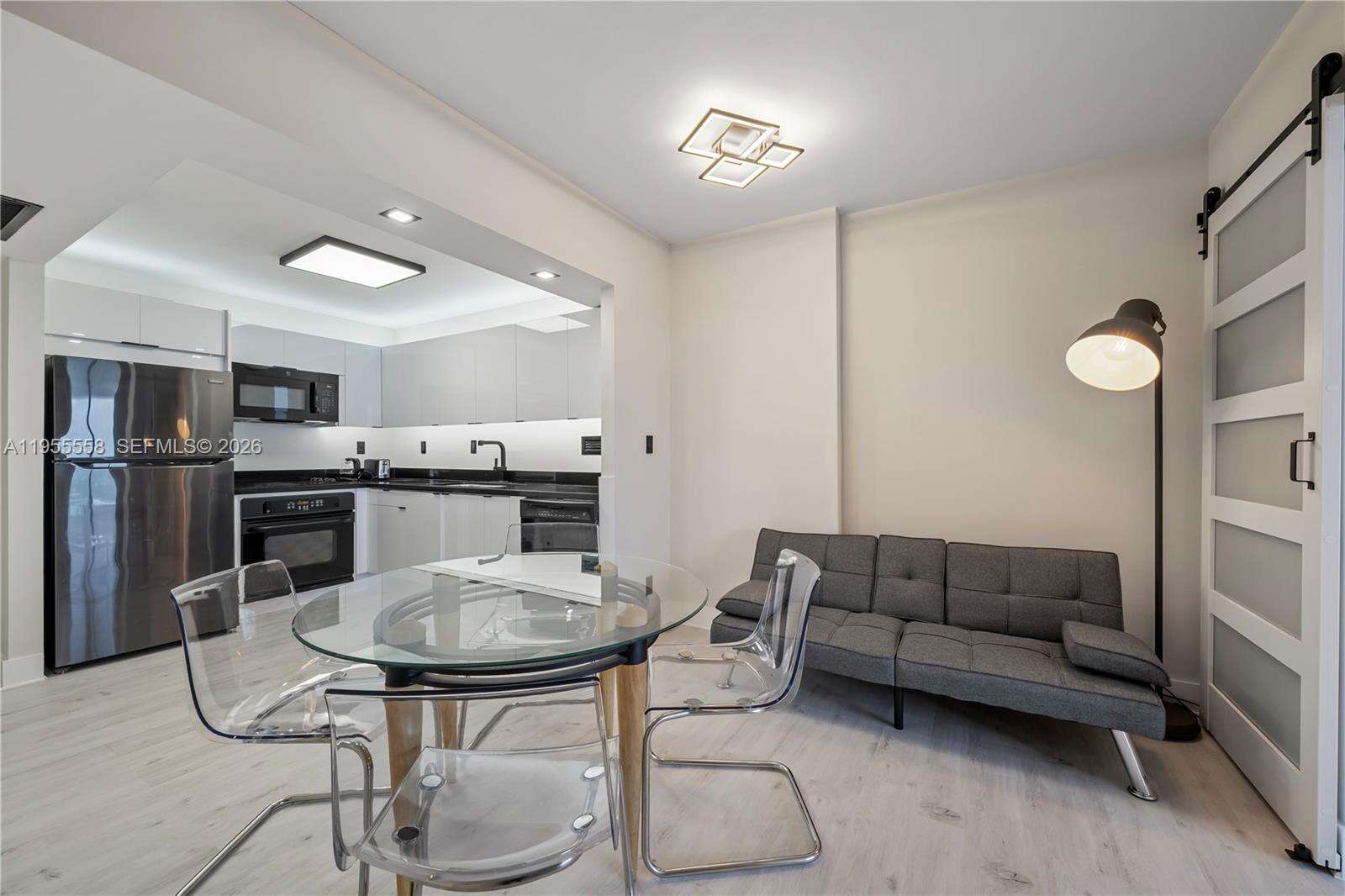 Roney Palace Unit #1130 | Picture 6