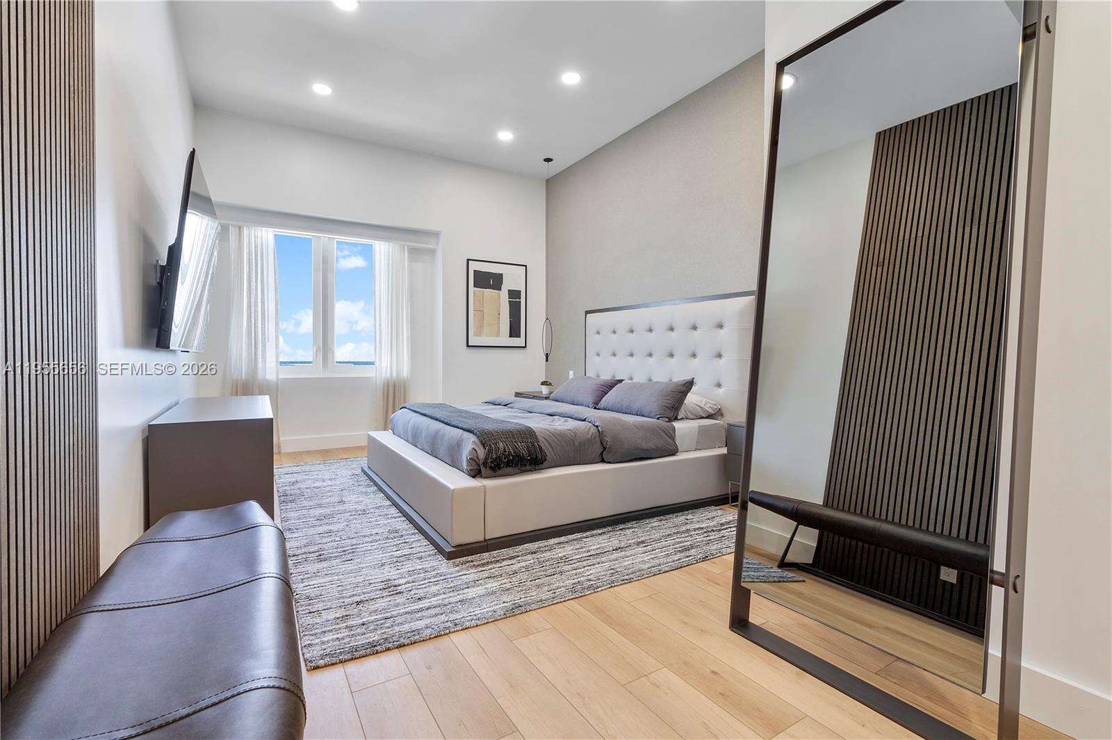 Roney Palace Unit #1633 | Picture 12