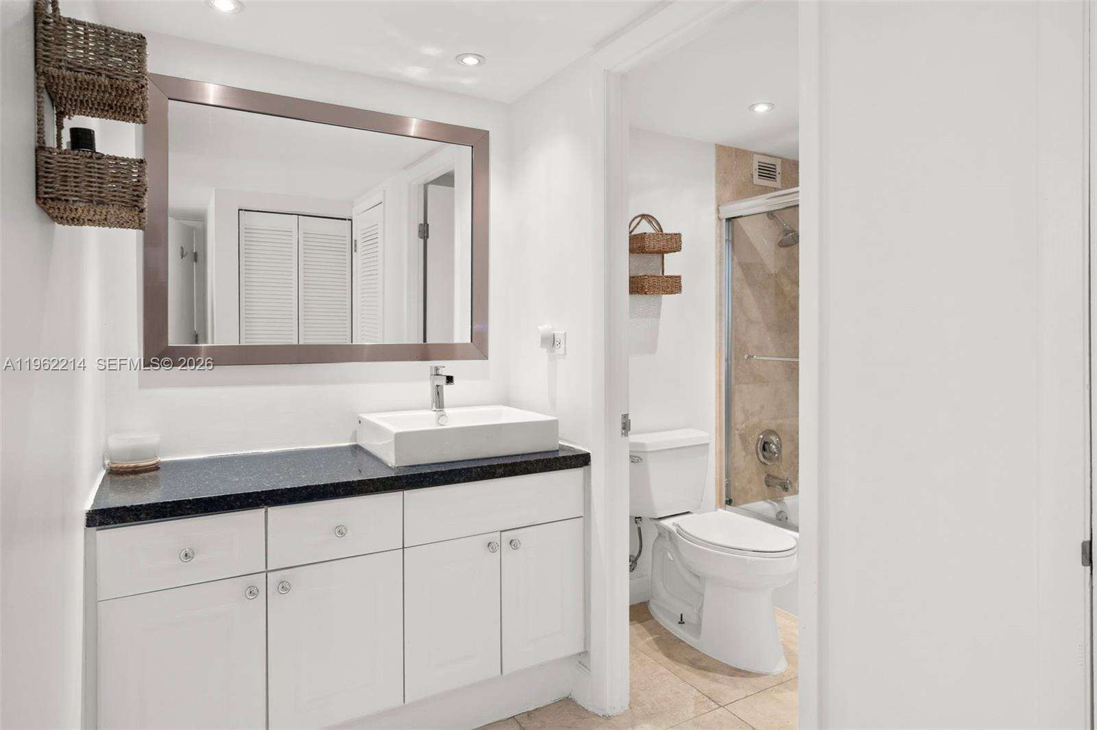 Roney Palace Unit #908 | Picture 13