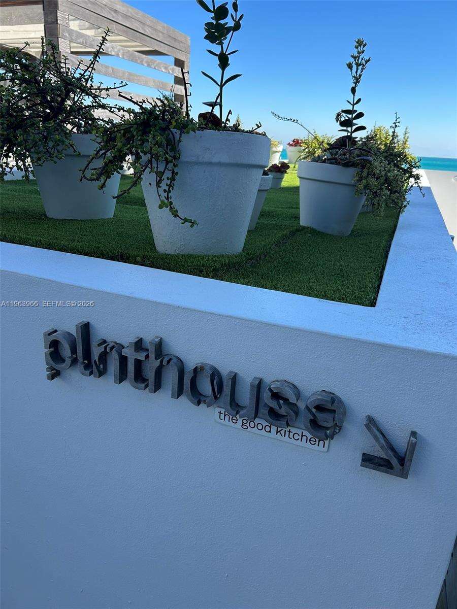 Roney Palace Unit #543 | Picture 19