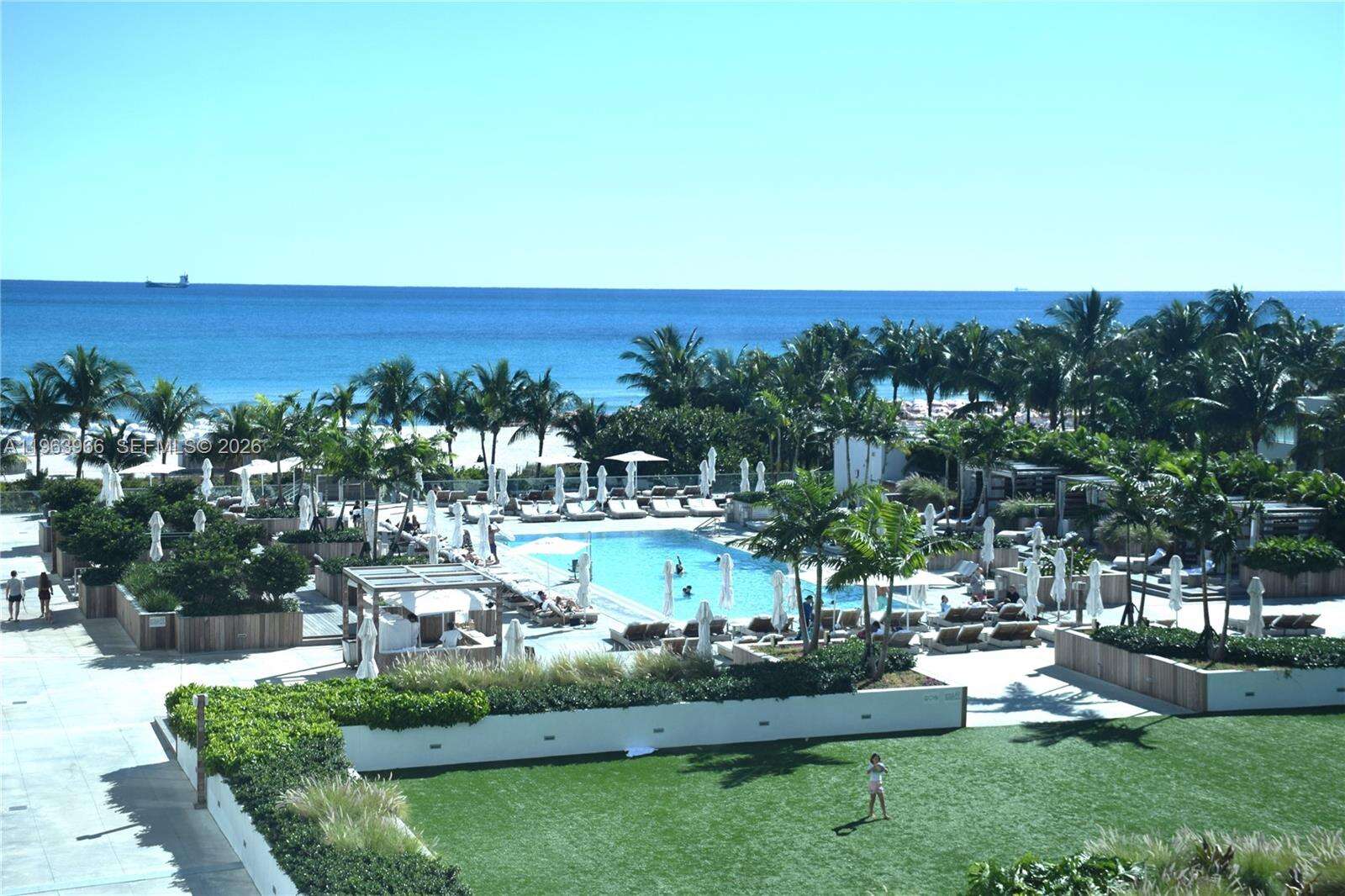 Roney Palace Unit #543 | Picture 3