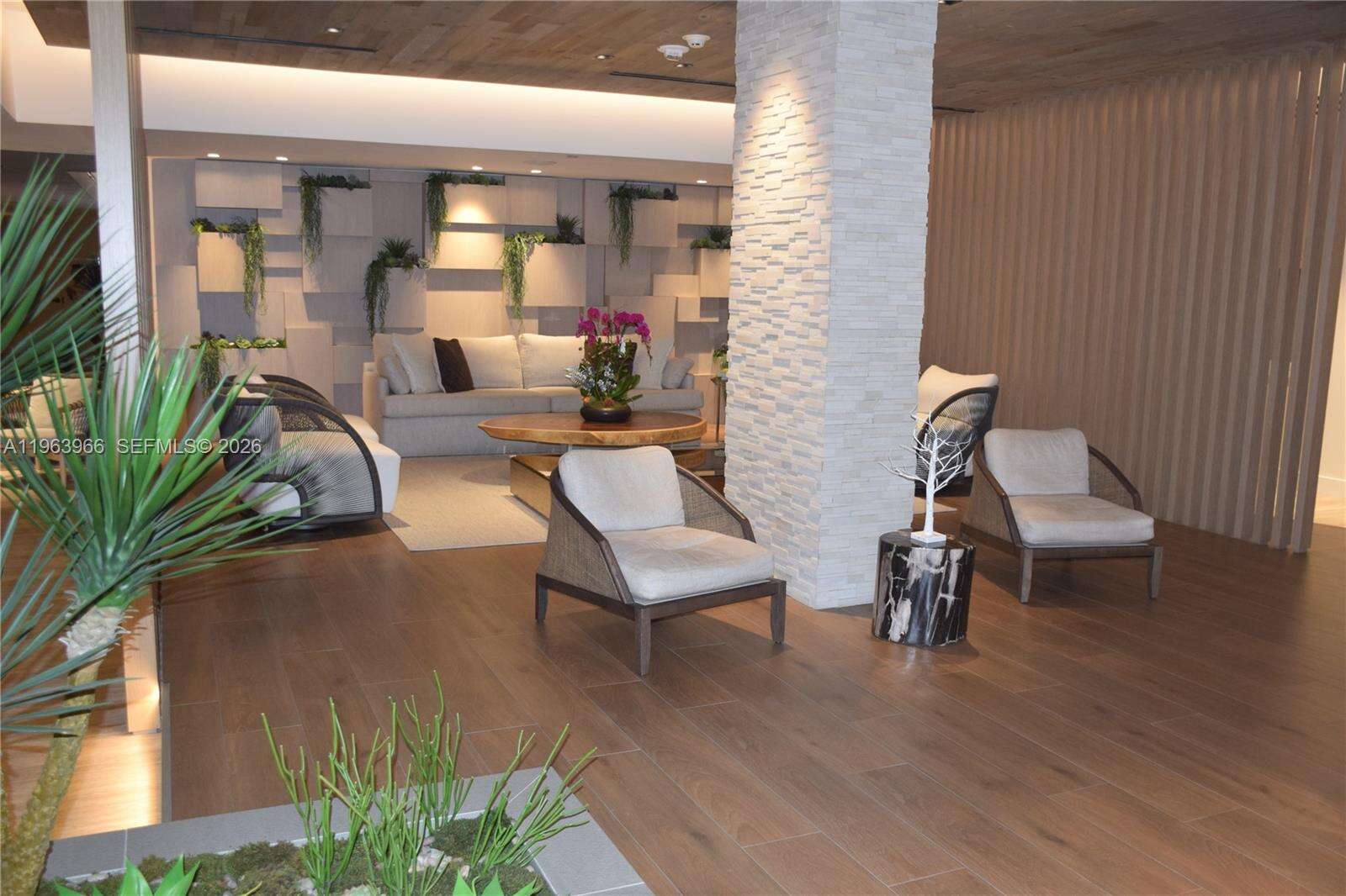 Roney Palace Unit #543 | Picture 29