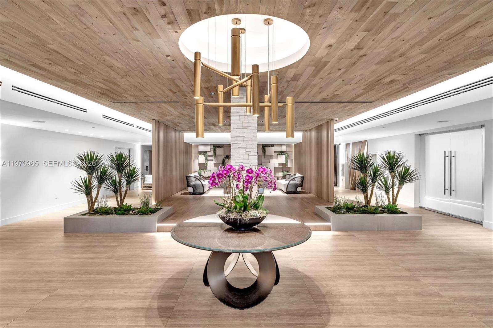 Roney Palace Unit #1041/42 | Picture 25