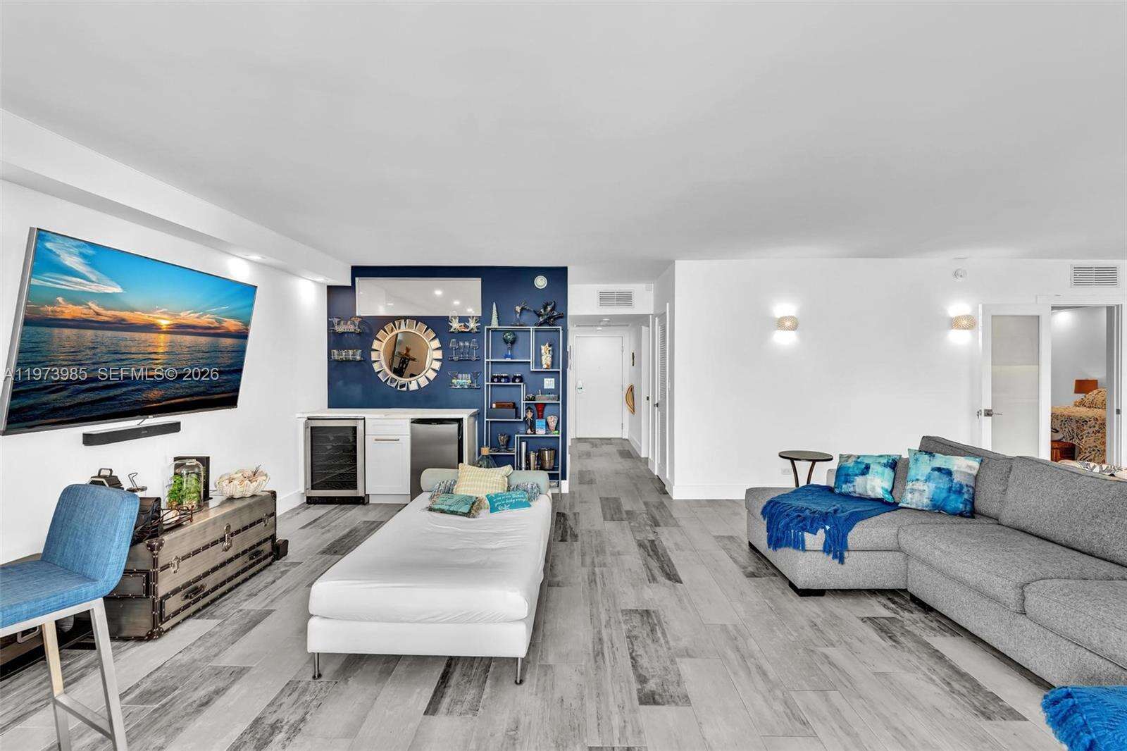 Roney Palace Unit #1041/42 | Picture 5