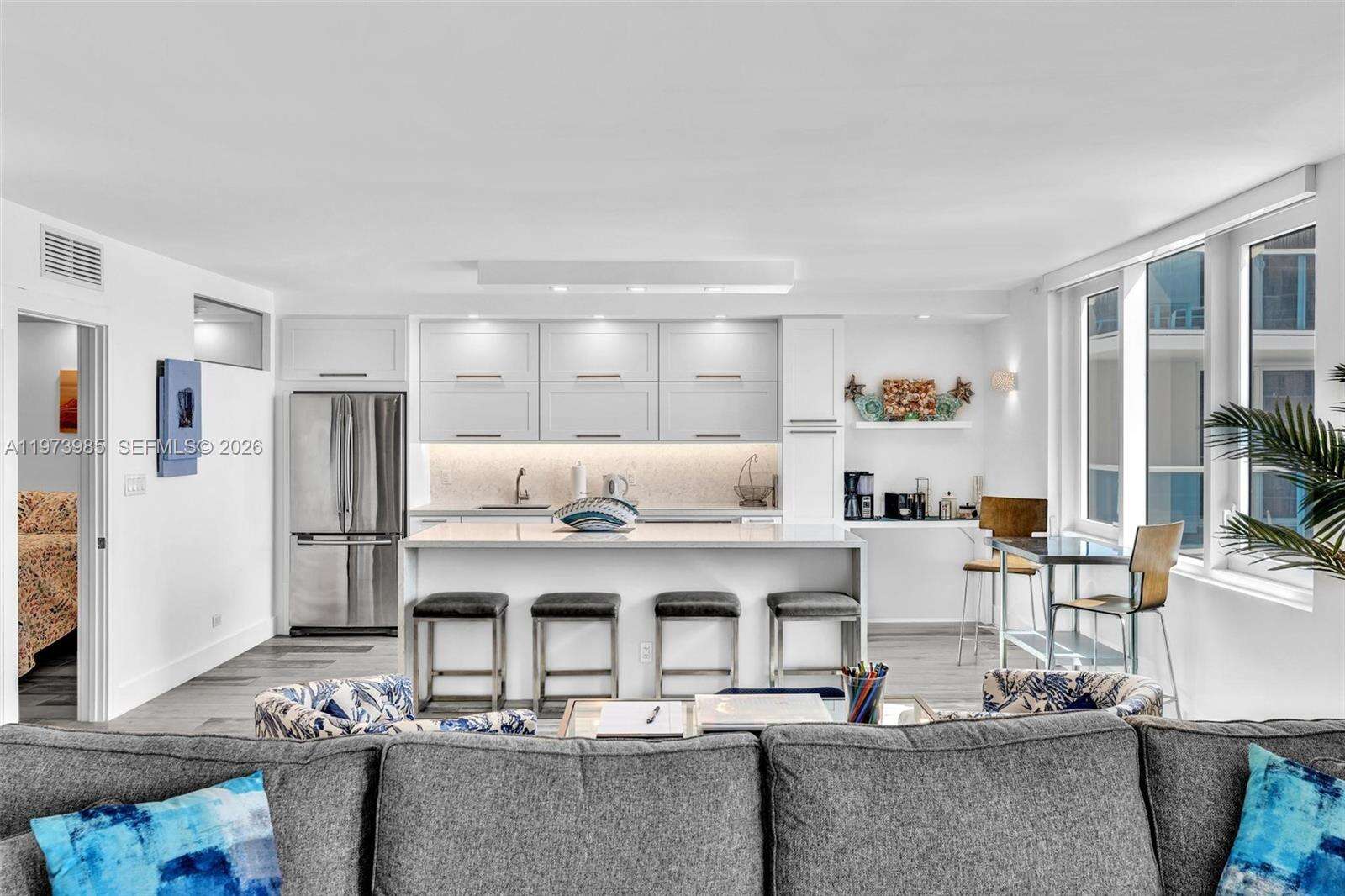 Roney Palace Unit #1041/42 | Picture 7