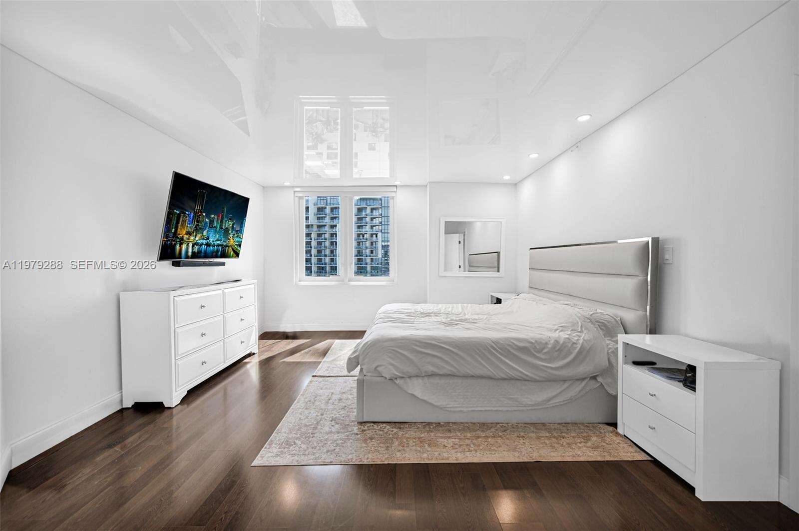 Roney Palace Unit #1204 | Picture 15